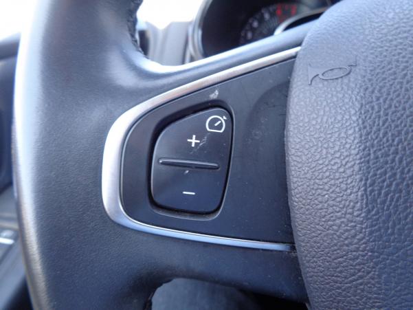 Vente en ligne Renault Clio 4 Clio TCe 90 E6C au prix de 11 990 €