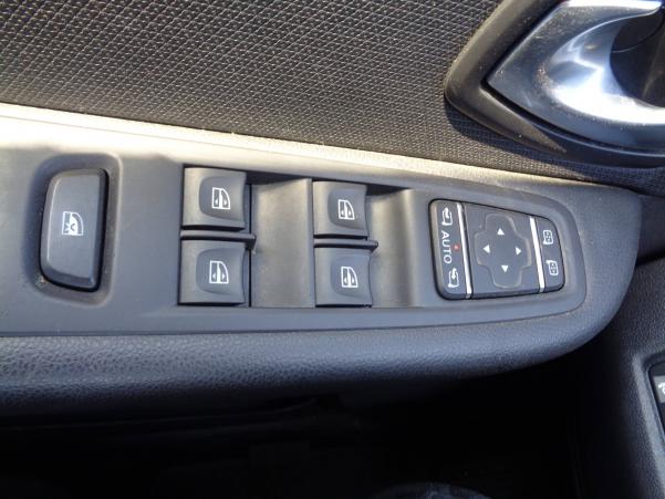Vente en ligne Renault Clio 4 Clio TCe 90 E6C au prix de 11 990 €