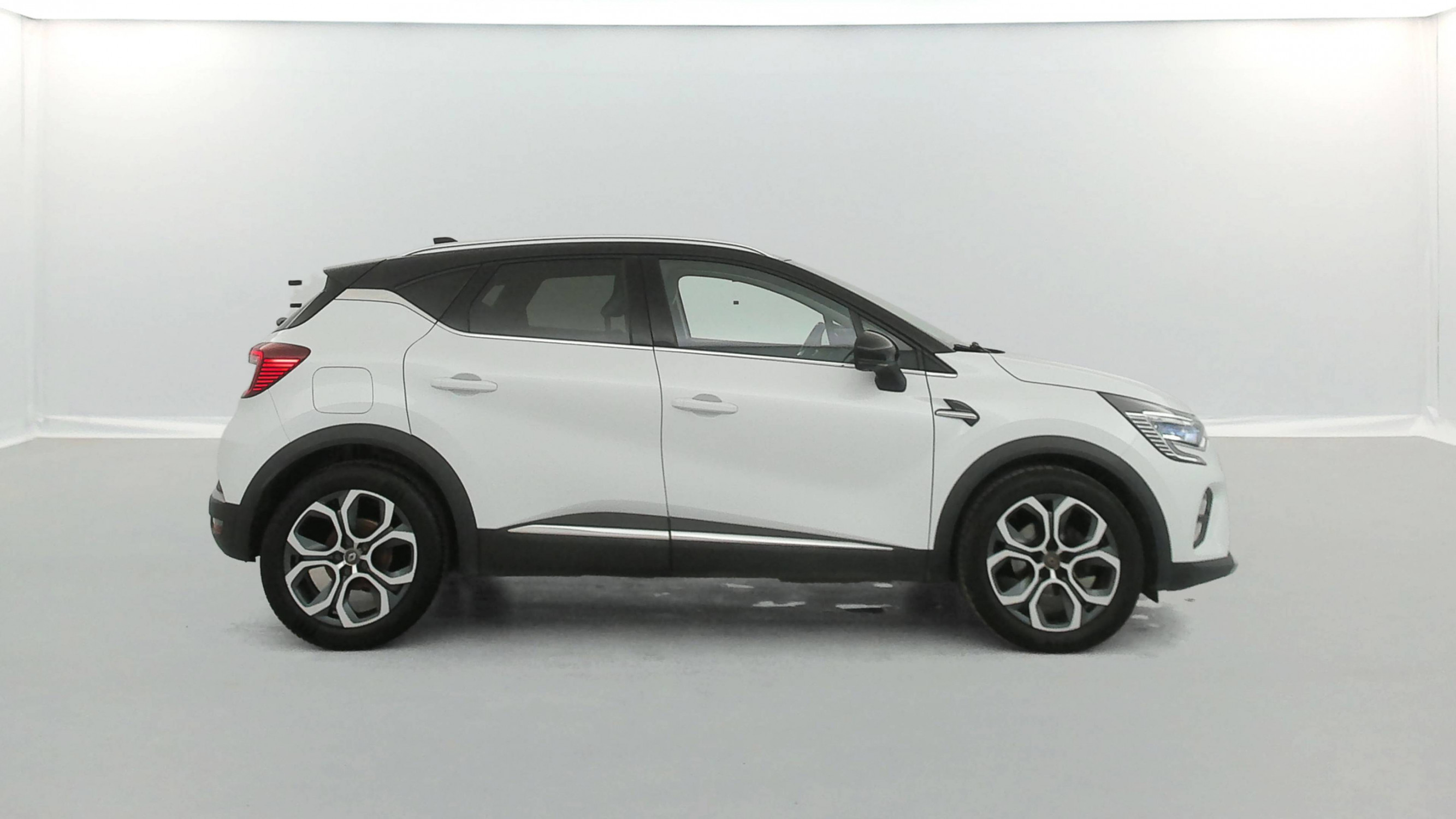 Vente en ligne Renault Captur  TCe 140 EDC au prix de 17 440 €