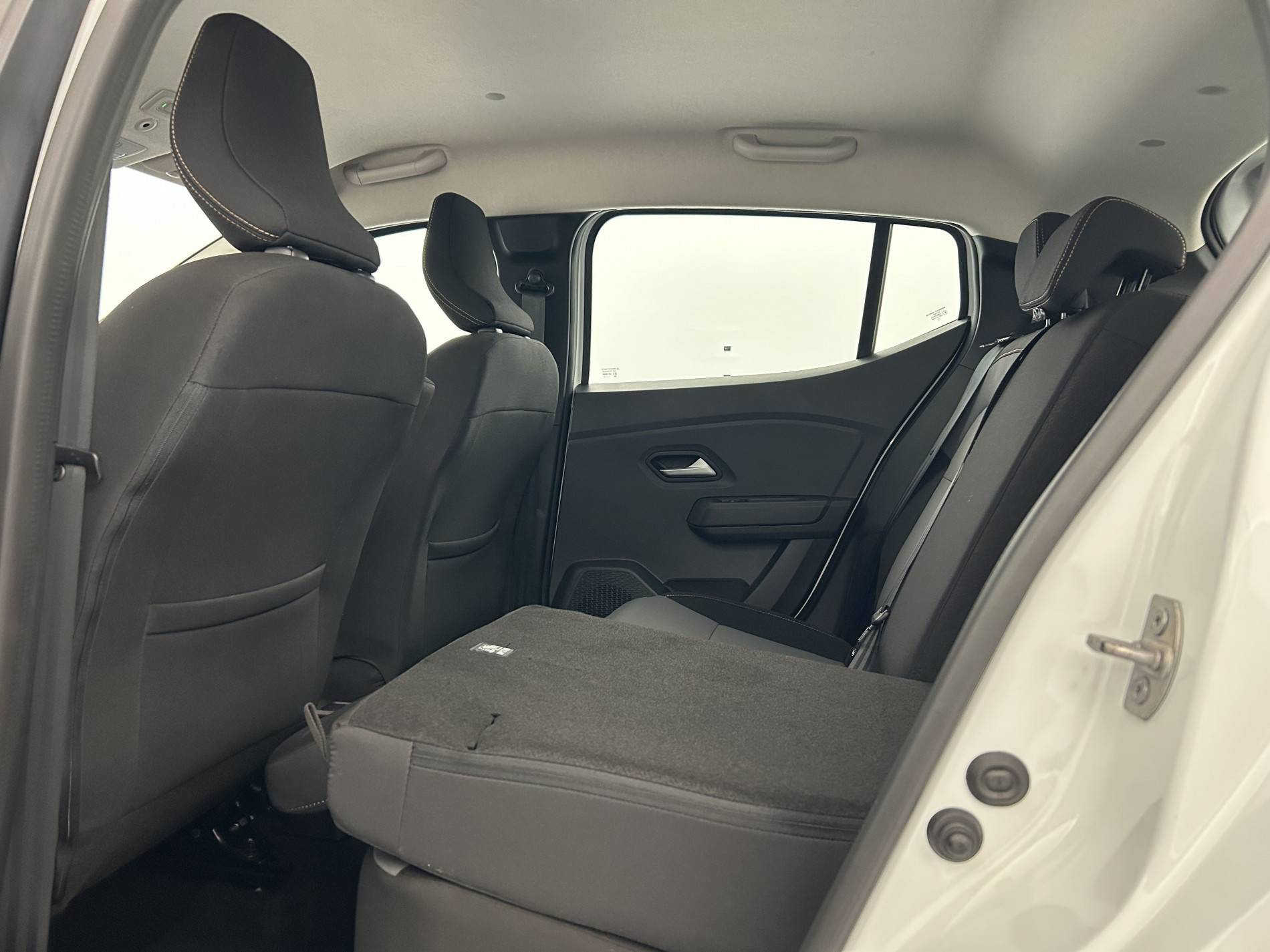 Vente en ligne Dacia Sandero 3  ECO-G 100 GSR2 au prix de 16 290 €