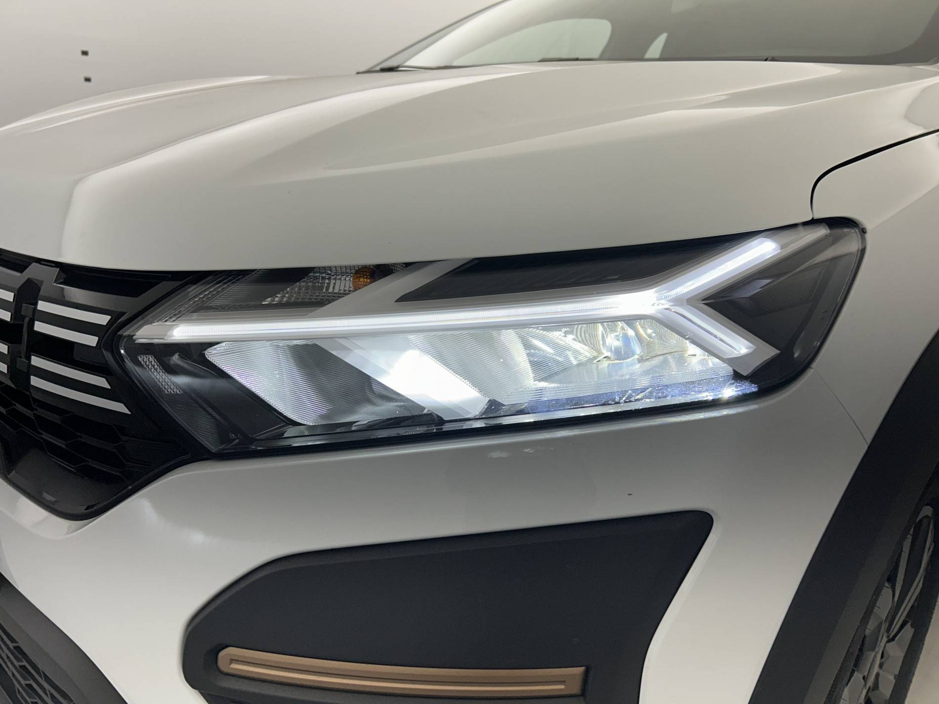 Vente en ligne Dacia Sandero 3  ECO-G 100 GSR2 au prix de 16 290 €