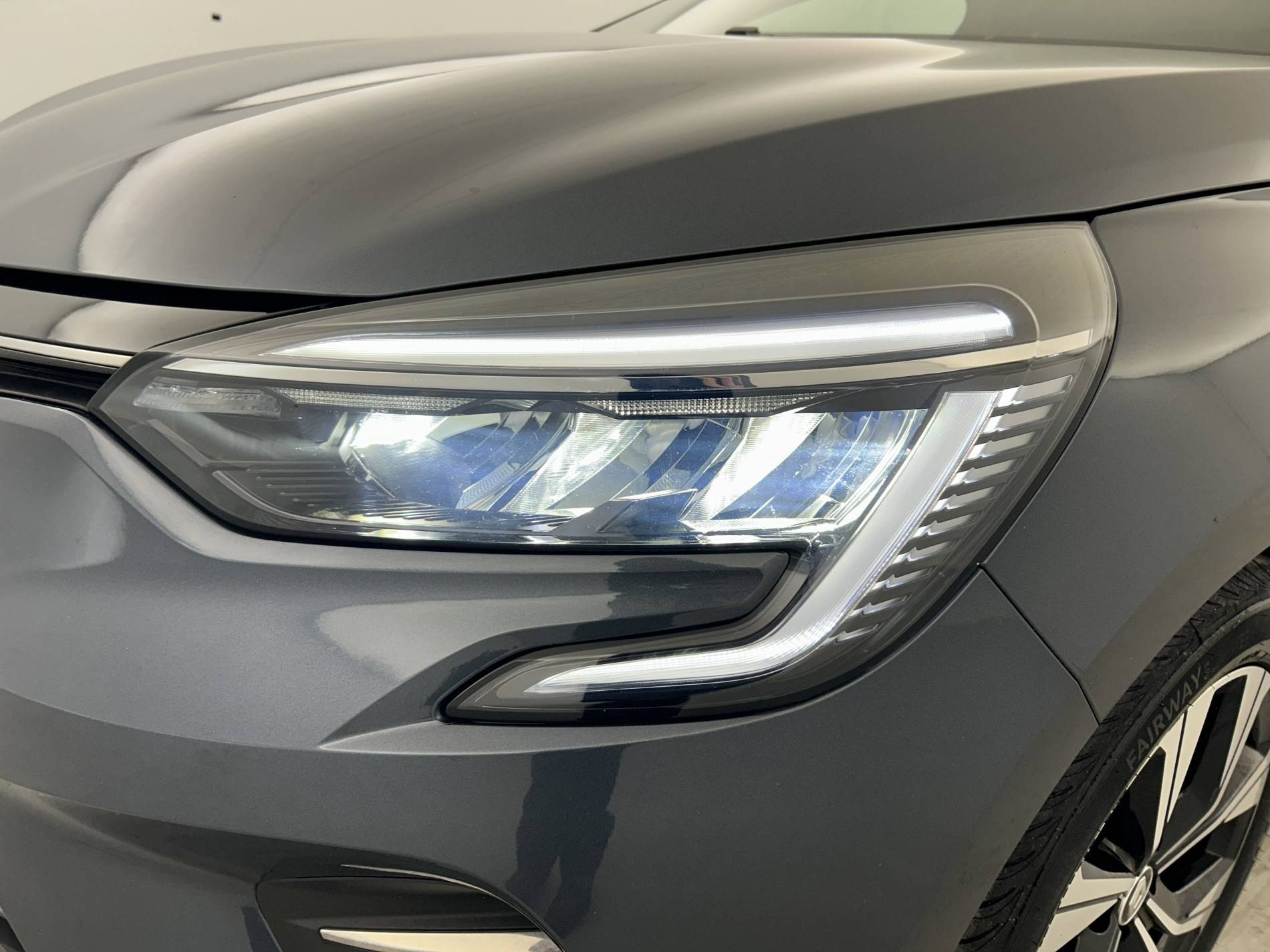 Vente en ligne Renault Clio 5 Clio TCe 90 - 21N au prix de 14 740 €