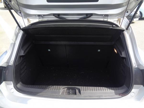 Vente en ligne Renault Clio 5 Clio E-Tech full hybrid 145 au prix de 18 990 €