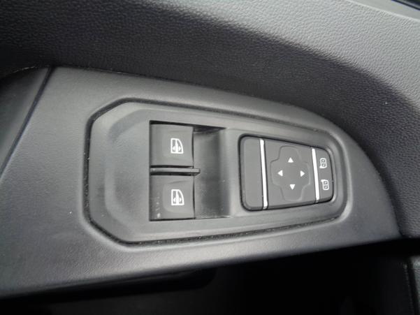 Vente en ligne Renault Trafic 3 Fourgon TRAFIC FGN L1H2 3T BLUE DCI 150 GSR2 au prix de 33 490 €
