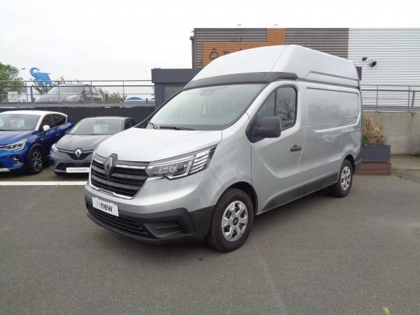 Vente en ligne Renault Trafic 3 Fourgon TRAFIC FGN L1H2 3T BLUE DCI 150 GSR2 au prix de 33 490 €