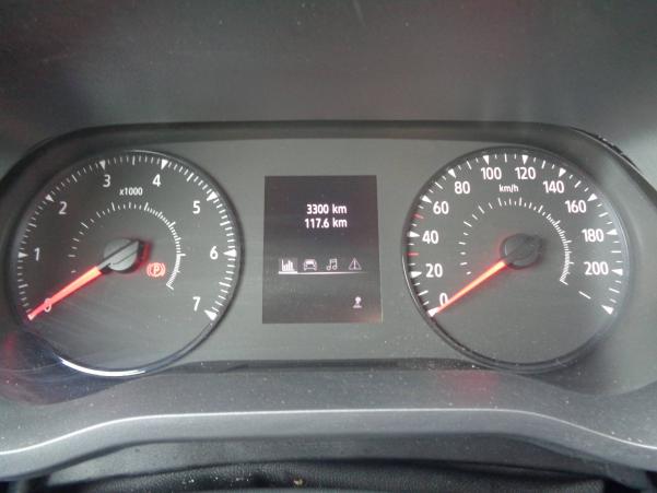 Vente en ligne Renault Trafic 3 Fourgon TRAFIC FGN L1H2 3T BLUE DCI 150 GSR2 au prix de 33 490 €