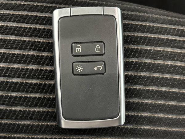 Vente en ligne Renault Talisman  Blue dCi 150 au prix de 15 990 €