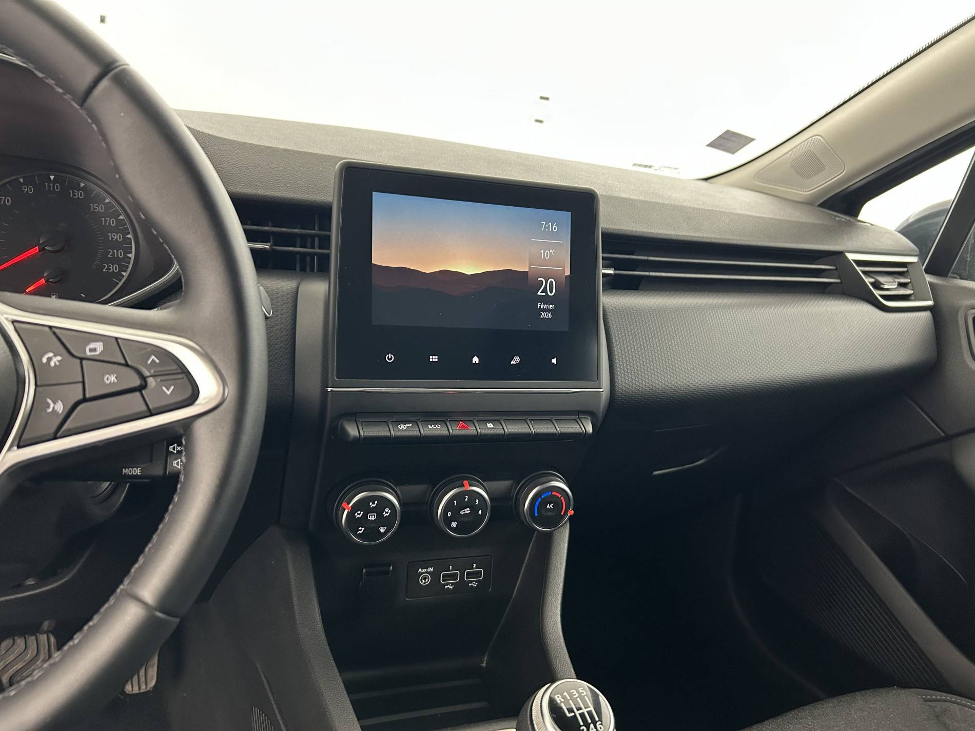 Vente en ligne Renault Clio 5 Clio TCe 90 - 21 au prix de 12 990 €