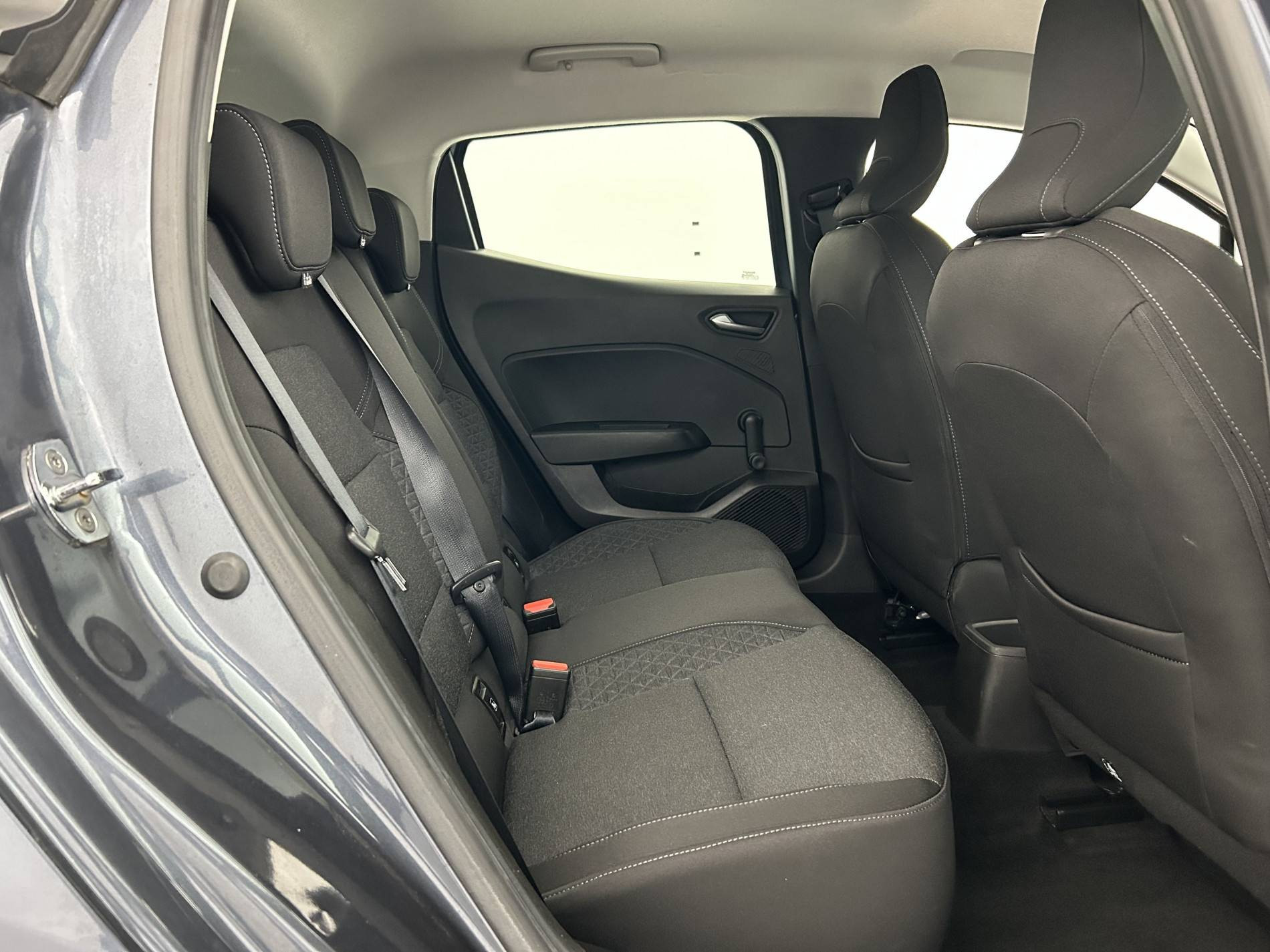 Vente en ligne Renault Clio 5 Clio TCe 90 - 21 au prix de 12 990 €