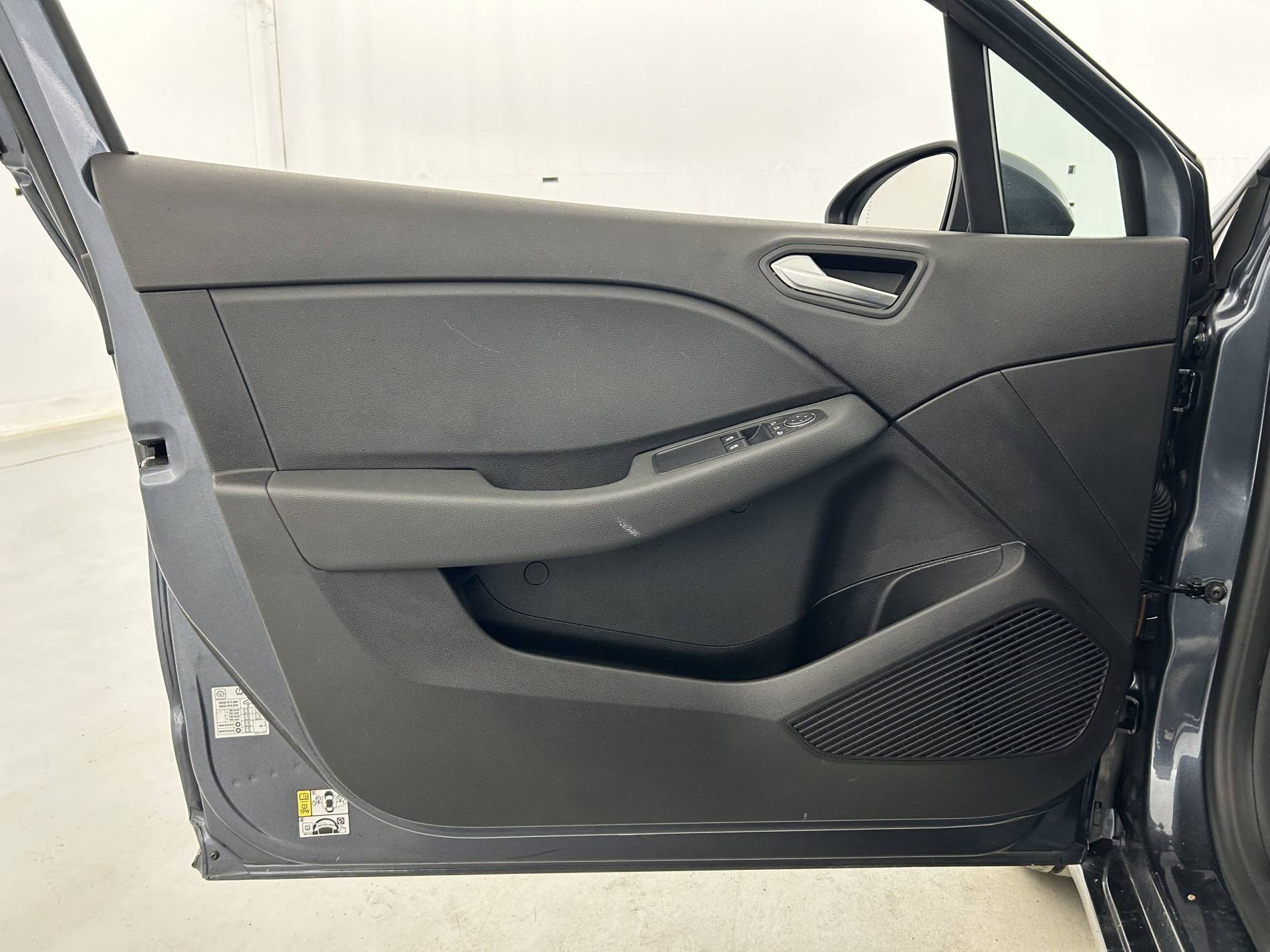 Vente en ligne Renault Clio 5 Clio TCe 90 - 21 au prix de 12 990 €