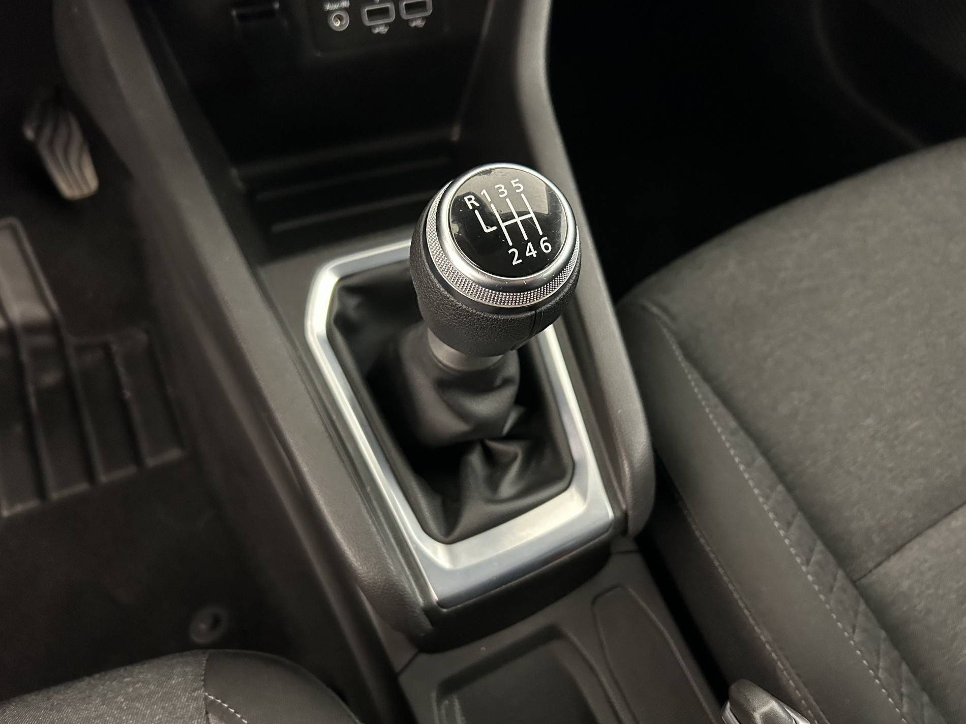 Vente en ligne Renault Clio 5 Clio TCe 90 - 21 au prix de 12 990 €