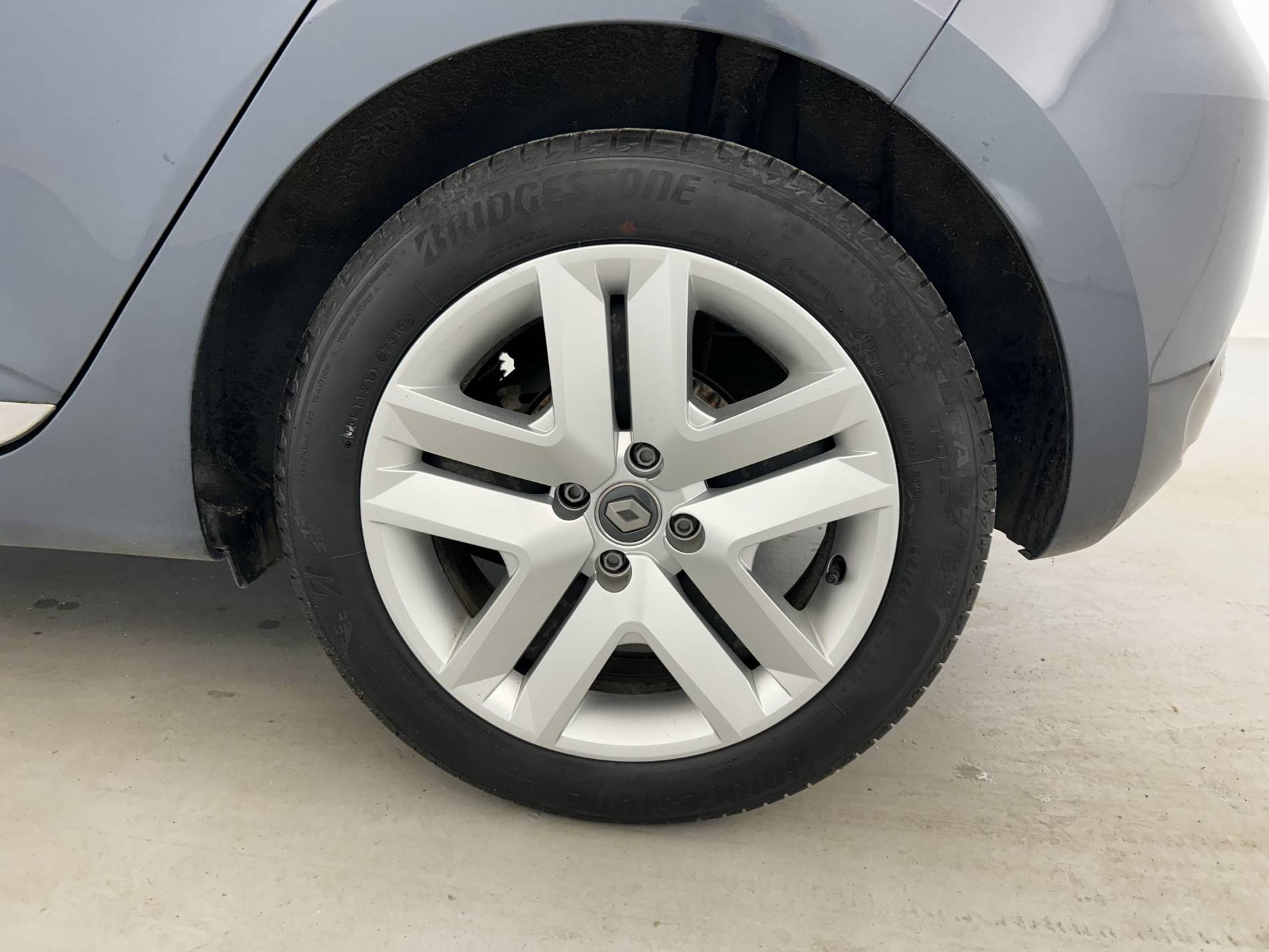 Vente en ligne Renault Clio 5 Clio TCe 90 - 21 au prix de 12 990 €