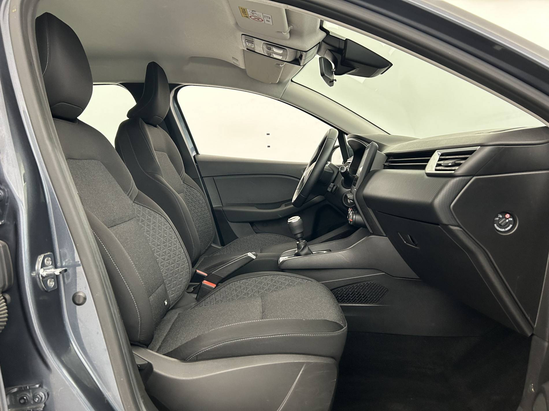 Vente en ligne Renault Clio 5 Clio TCe 90 - 21 au prix de 12 990 €