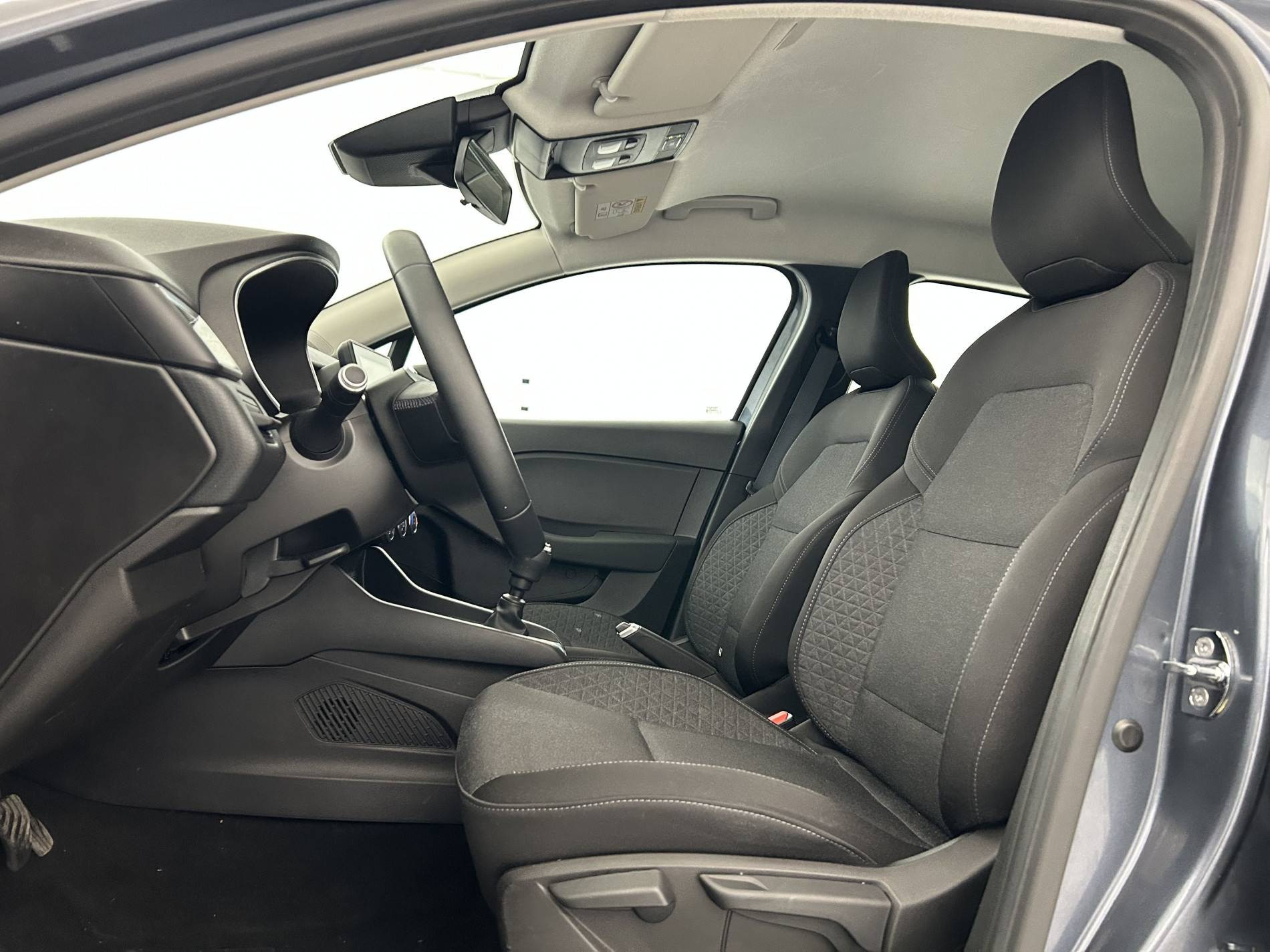 Vente en ligne Renault Clio 5 Clio TCe 90 - 21 au prix de 12 990 €