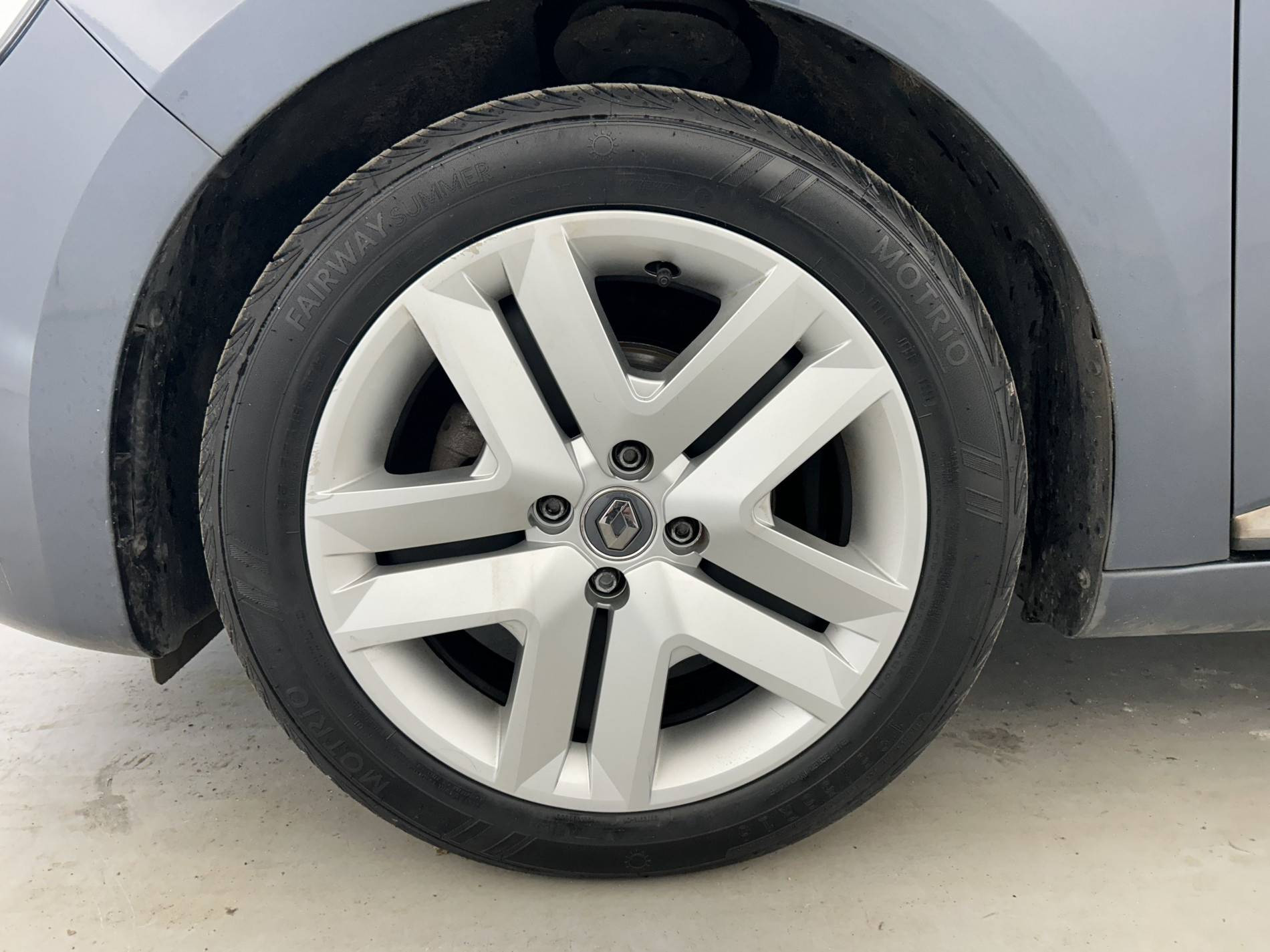 Vente en ligne Renault Clio 5 Clio TCe 90 - 21 au prix de 12 990 €