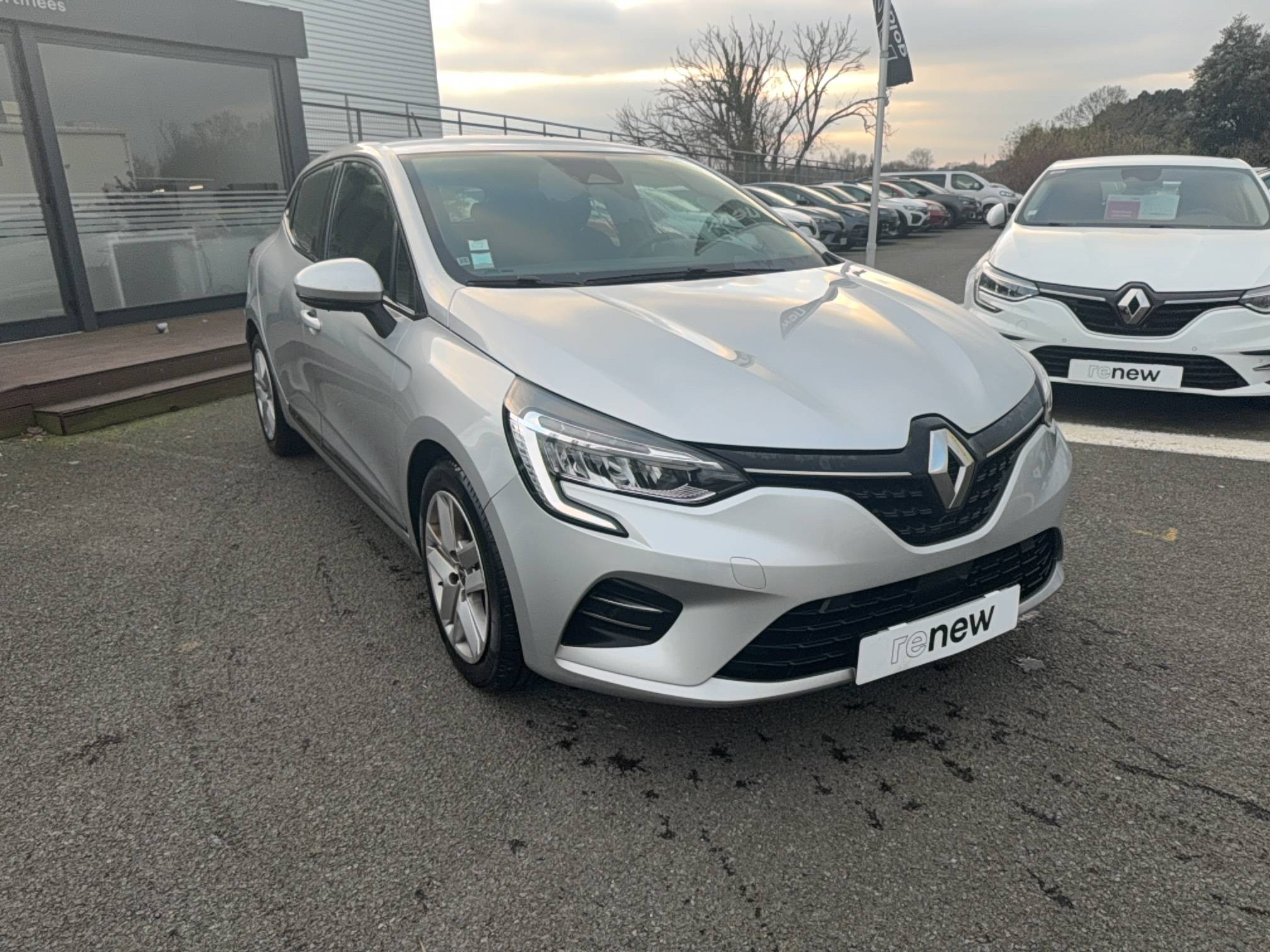 Vente en ligne Renault Clio 5 Clio Blue dCi 85 au prix de 12 490 €