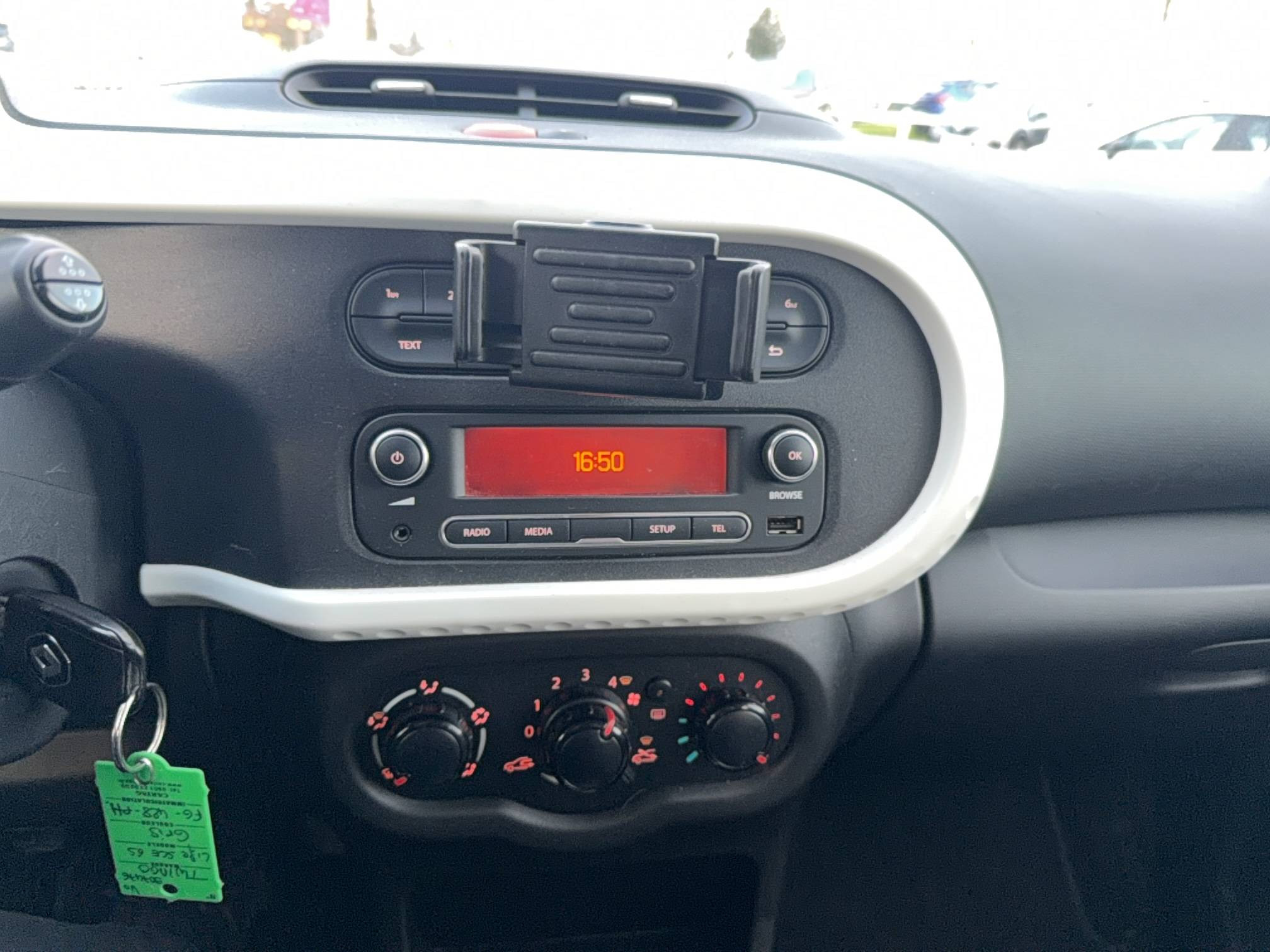 Vente en ligne Renault Twingo 3  SCe 65 - 20 au prix de 9 490 €