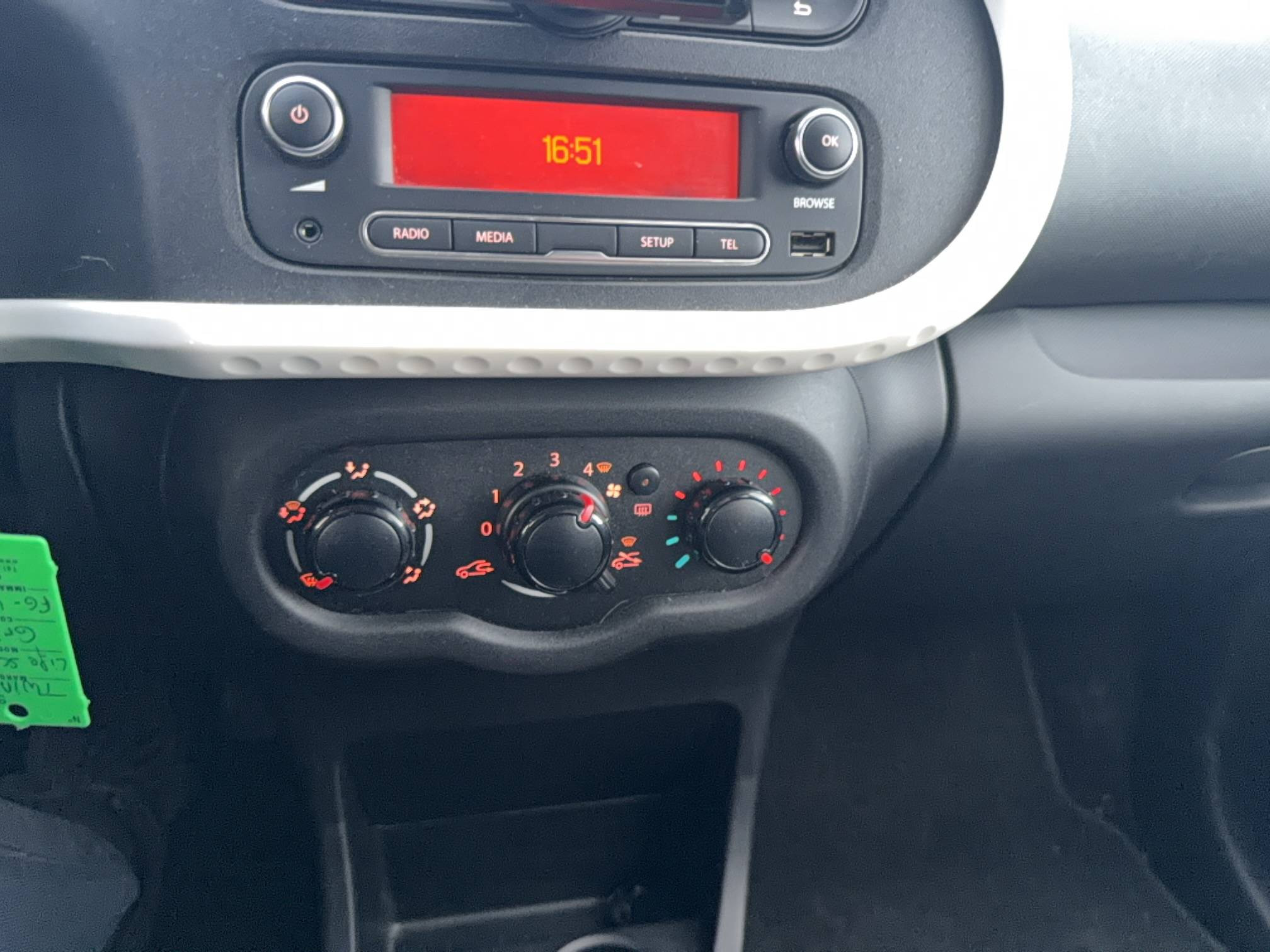 Vente en ligne Renault Twingo 3  SCe 65 - 20 au prix de 9 490 €