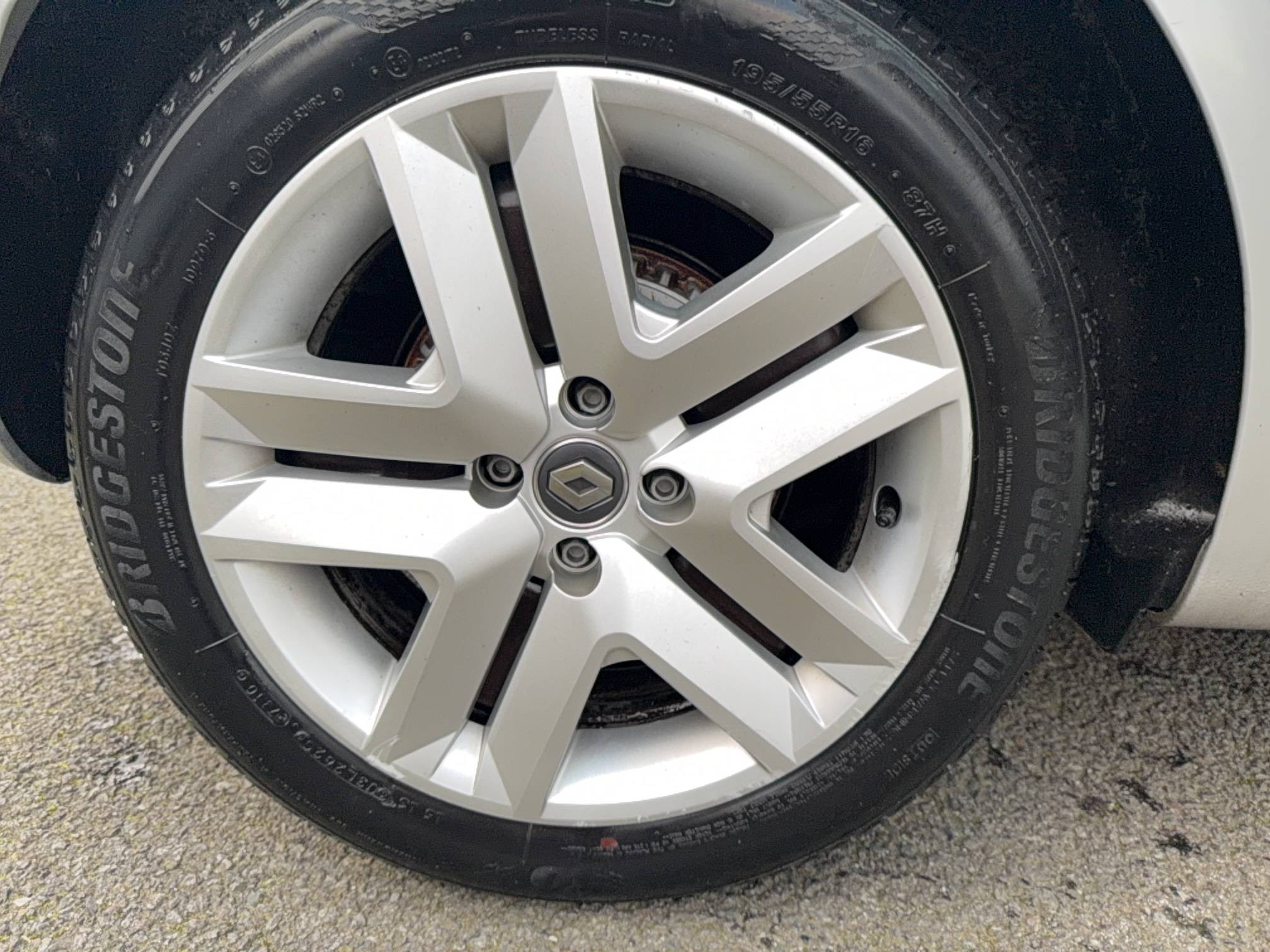 Vente en ligne Renault Clio 5 Clio Blue dCi 85 au prix de 12 490 €