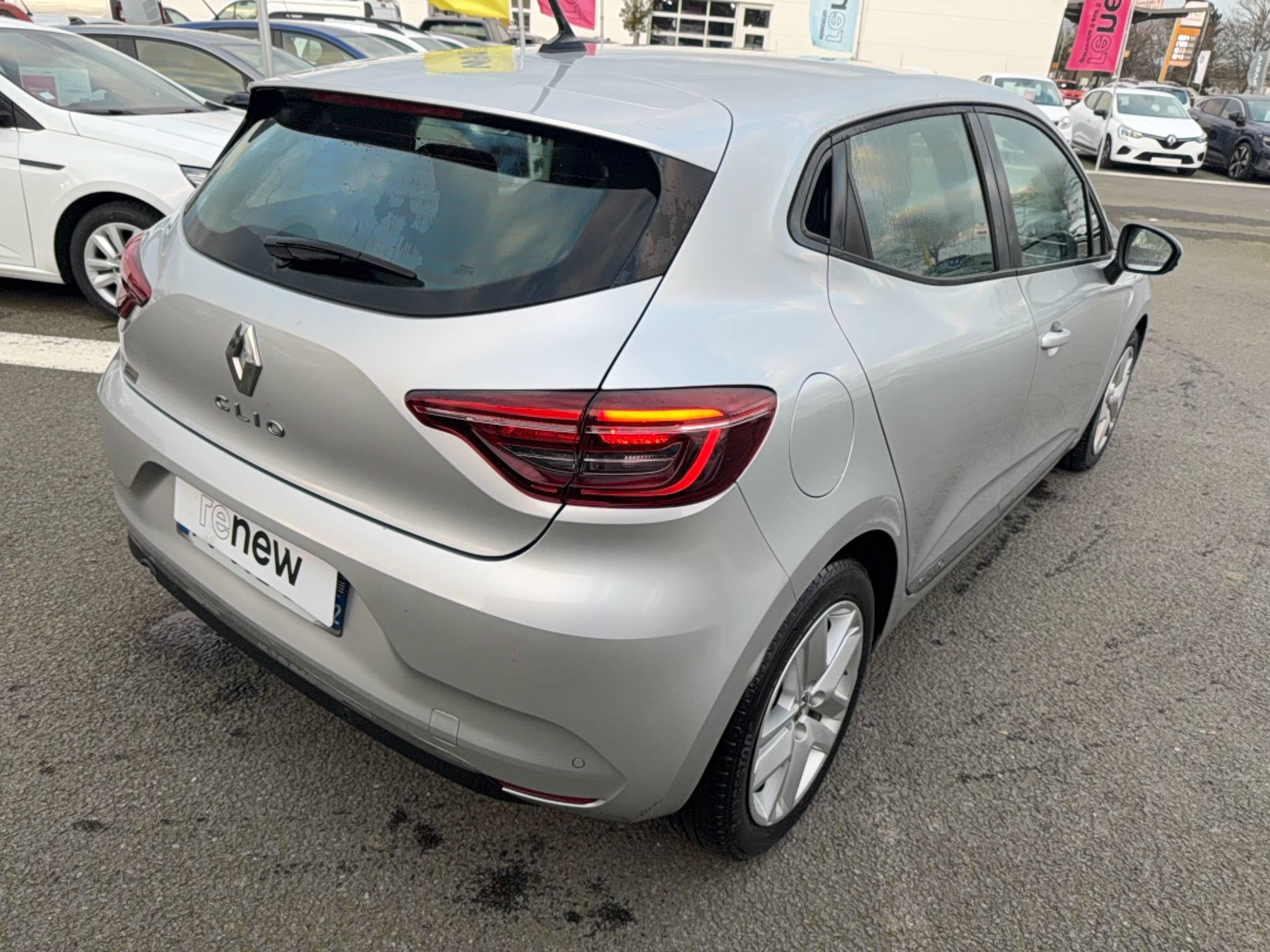 Vente en ligne Renault Clio 5 Clio Blue dCi 85 au prix de 12 490 €