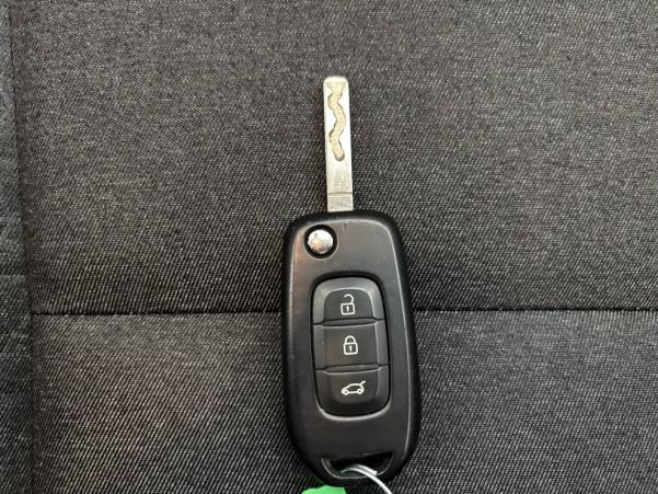 Vente en ligne Renault Clio 5 Clio E-Tech 140 - 21N au prix de 16 890 €