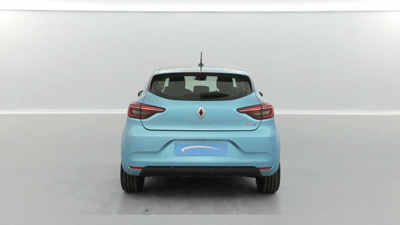Vente en ligne Renault Clio 5 Clio E-Tech 140 - 21N au prix de 16 890 €