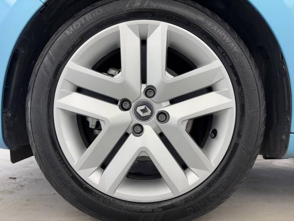 Vente en ligne Renault Clio 5 Clio E-Tech 140 - 21N au prix de 16 890 €