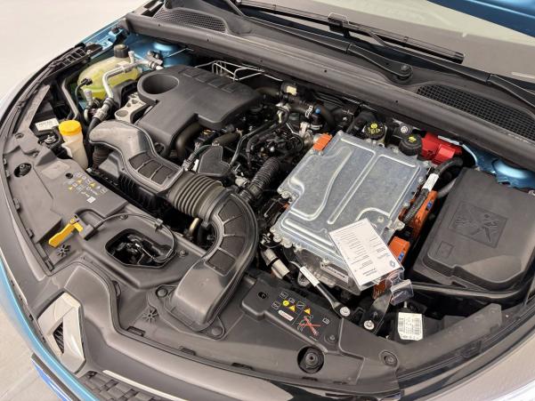 Vente en ligne Renault Clio 5 Clio E-Tech 140 - 21N au prix de 16 890 €