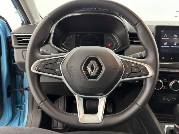 Vente en ligne Renault Clio 5 Clio E-Tech 140 - 21N au prix de 16 890 €