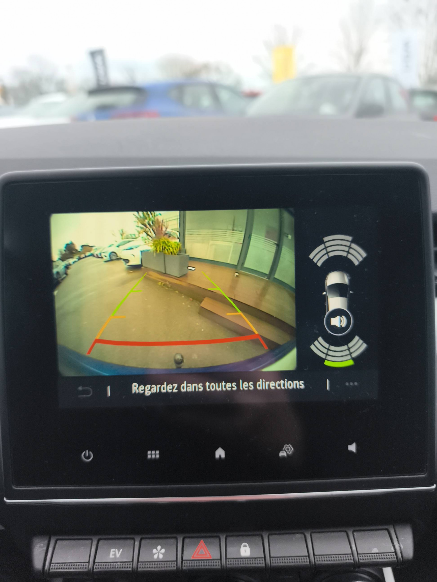 Vente en ligne Renault Clio 5 Clio E-Tech hybride 145 au prix de 15 890 €