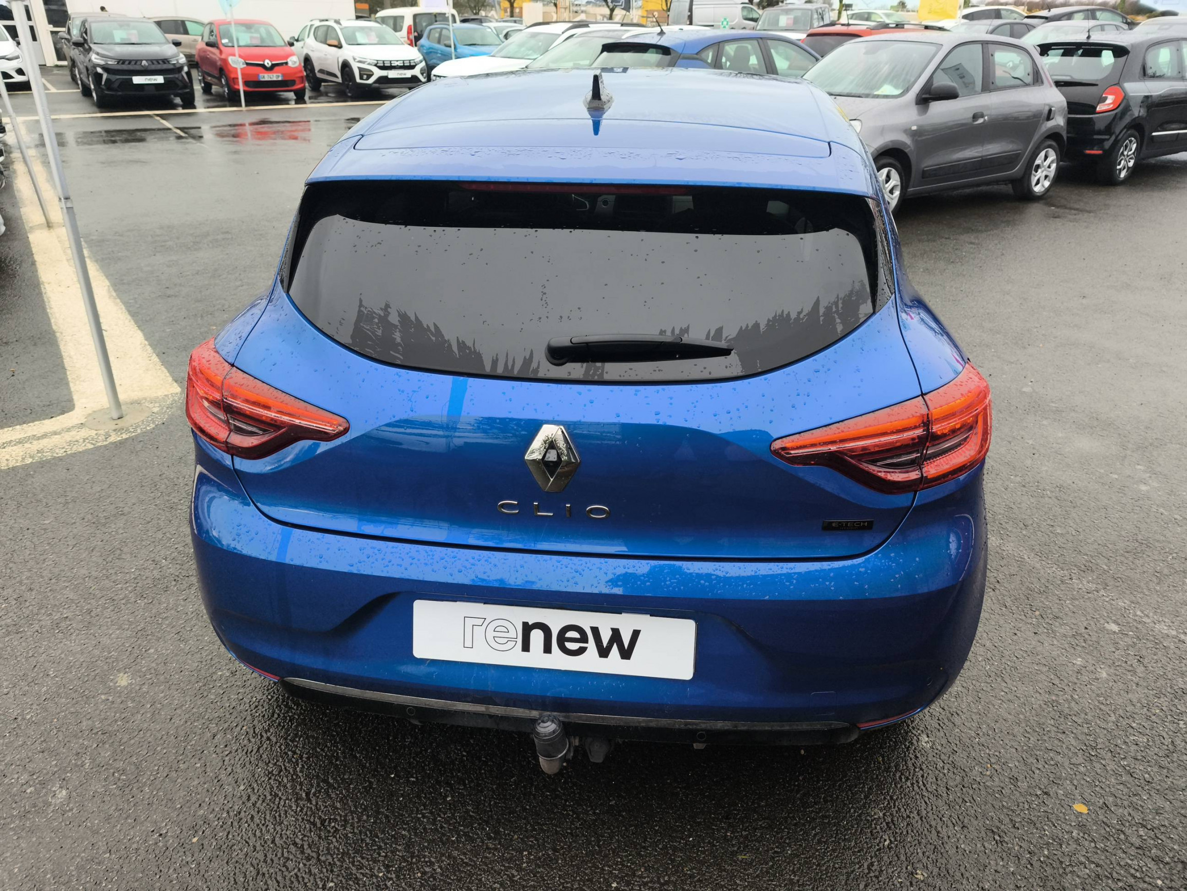 Vente en ligne Renault Clio 5 Clio E-Tech hybride 145 au prix de 15 890 €