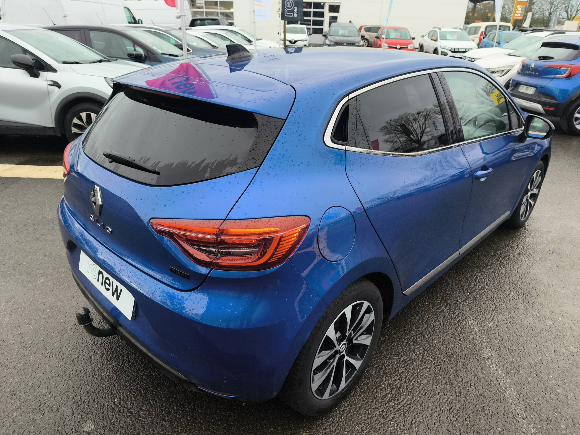 Vente en ligne Renault Clio 5 Clio E-Tech hybride 145 au prix de 15 890 €