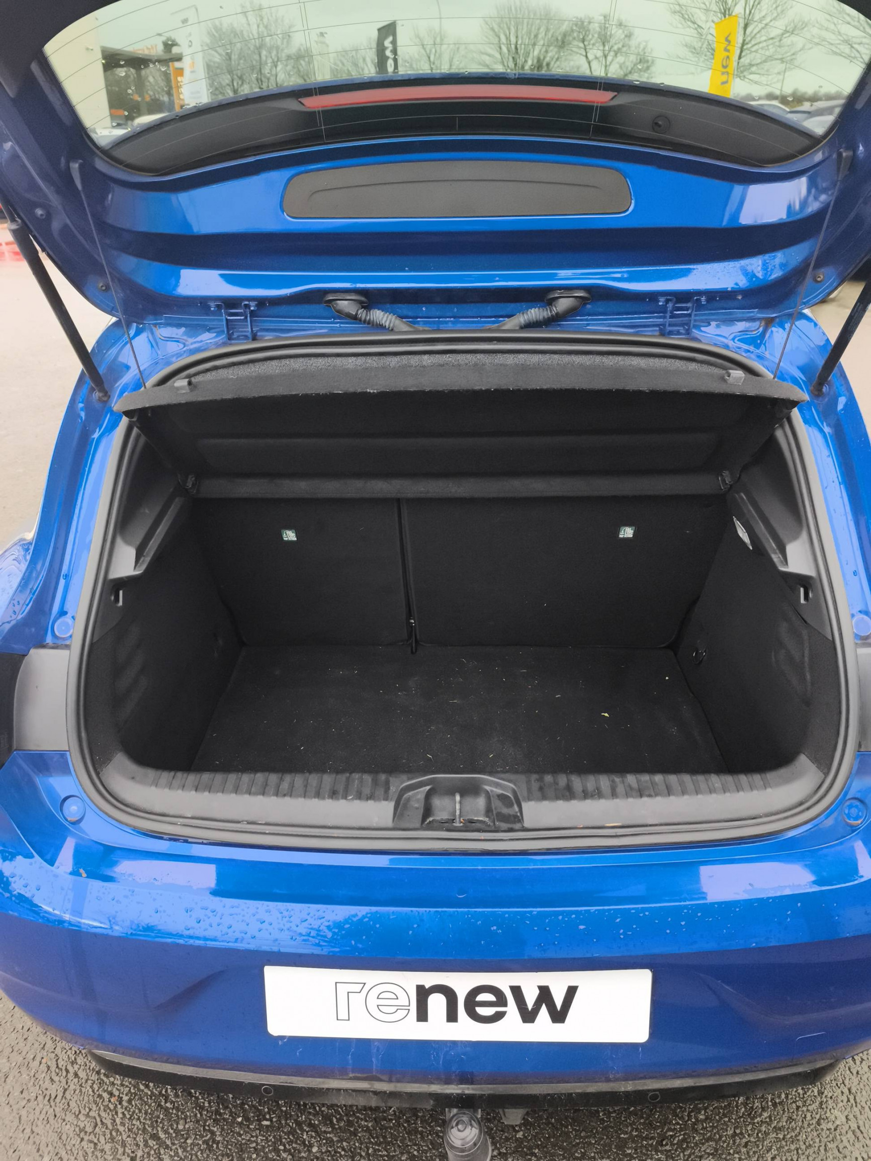 Vente en ligne Renault Clio 5 Clio E-Tech hybride 145 au prix de 15 890 €