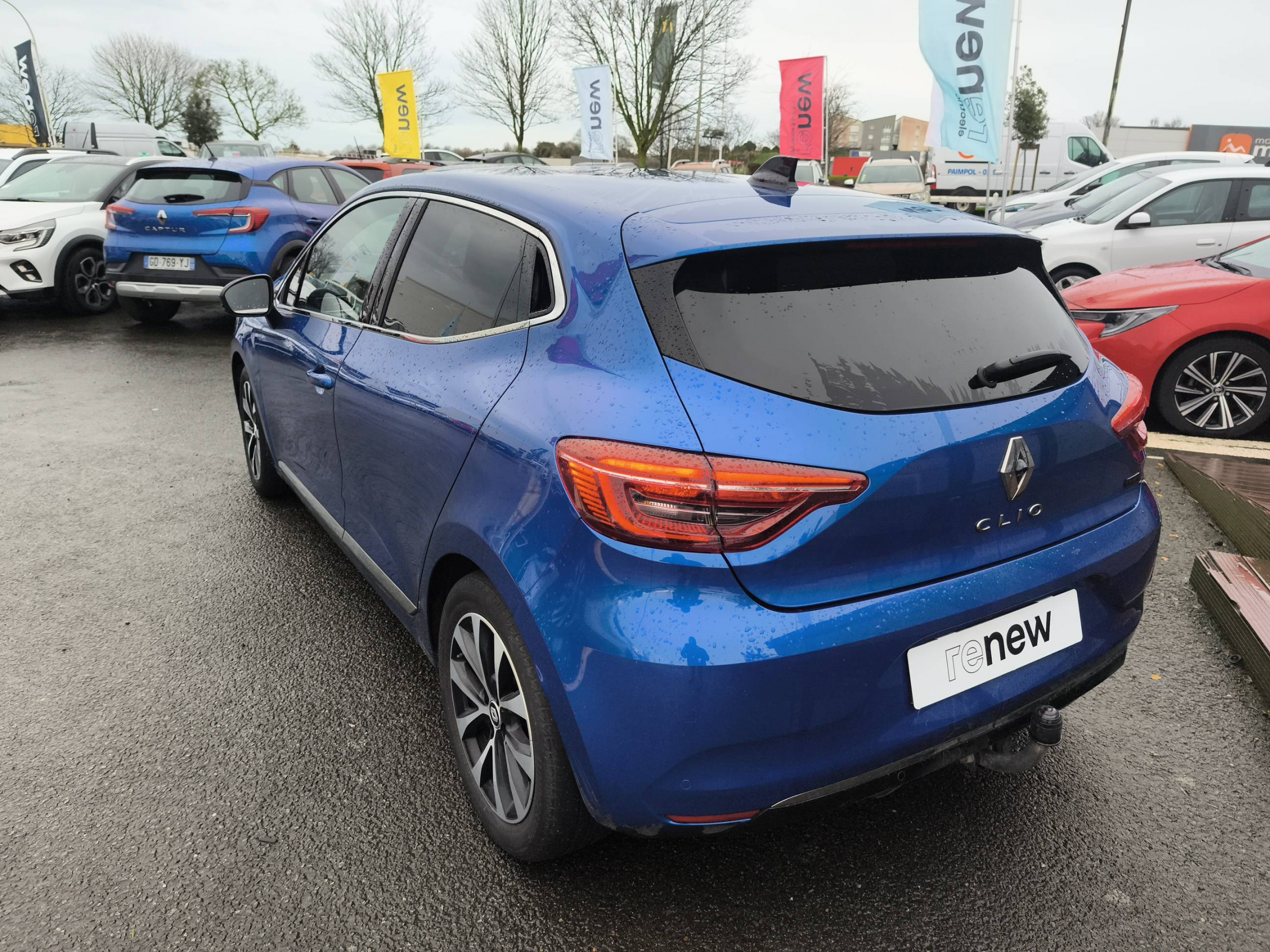 Vente en ligne Renault Clio 5 Clio E-Tech hybride 145 au prix de 15 890 €