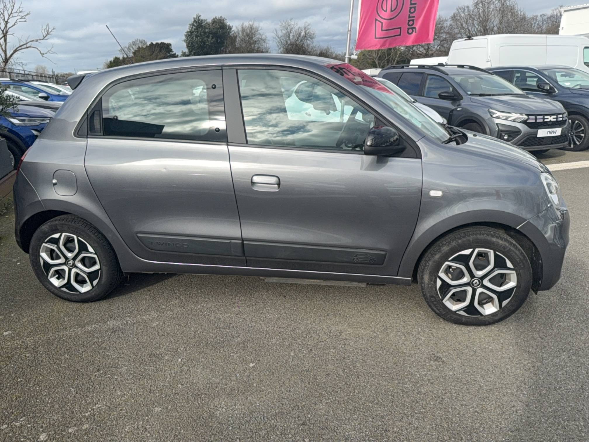 Vente en ligne Renault Twingo Electrique Twingo III E-Tech au prix de 10 990 €