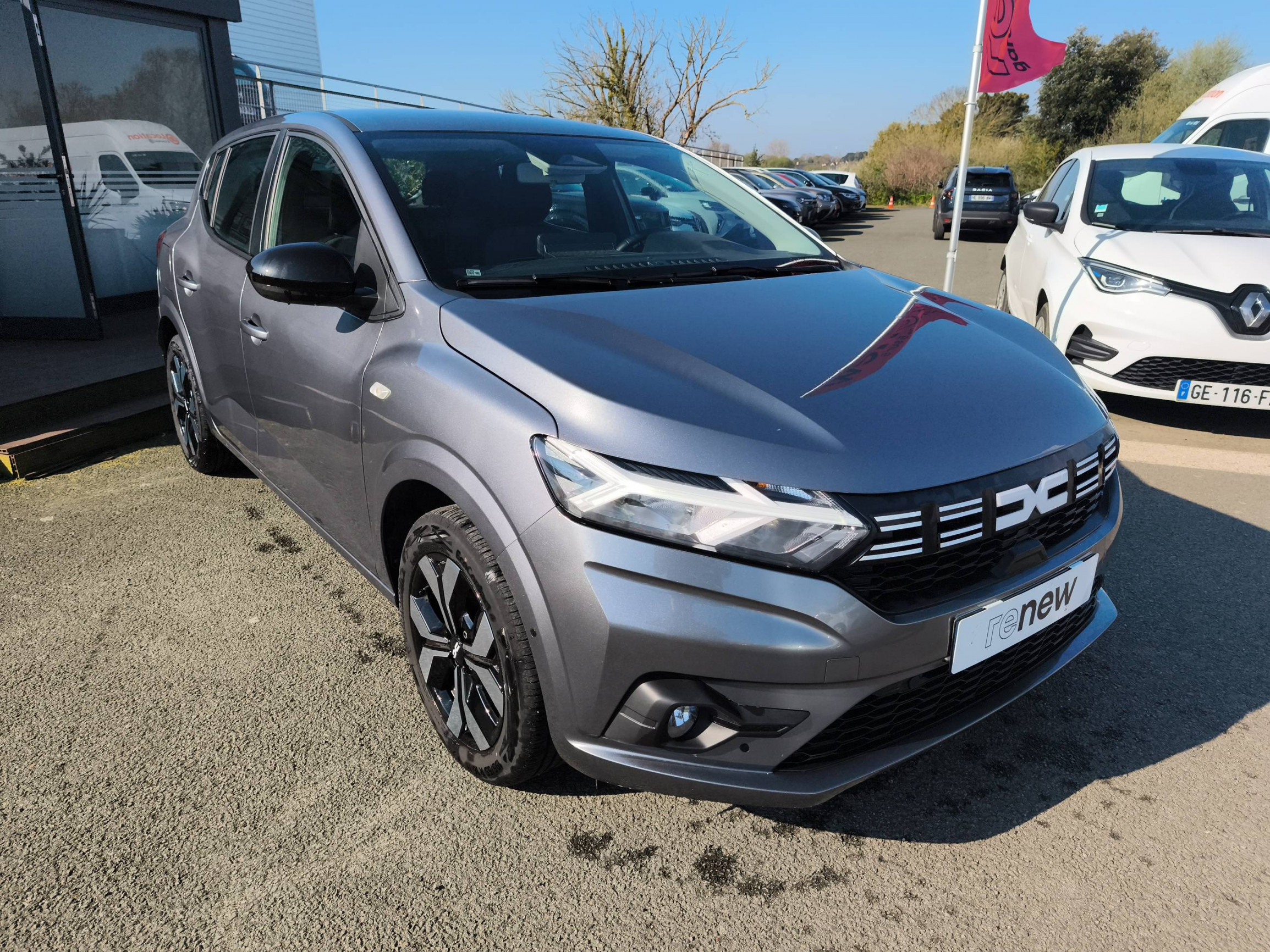 Vente en ligne Dacia Sandero  ECO-G 100 GSR2 au prix de 15 990 €