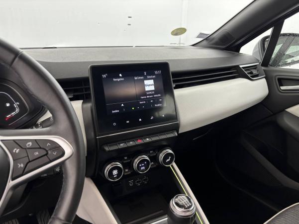 Vente en ligne Renault Captur  E-Tech Plug-in 160 au prix de 18 000 €