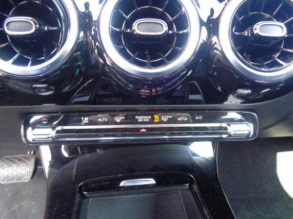 Vente en ligne Mercedes Classe A  180 7G-DCT au prix de 25 890 €