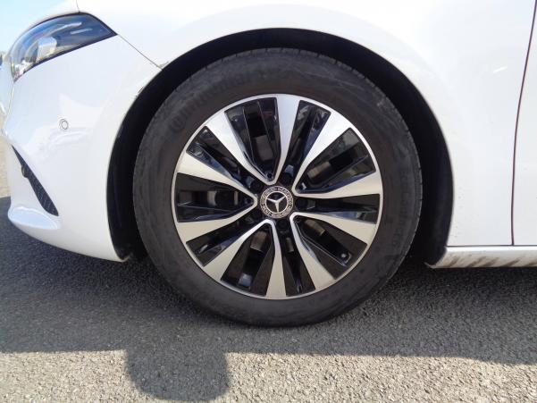 Vente en ligne Mercedes Classe A  180 7G-DCT au prix de 25 890 €