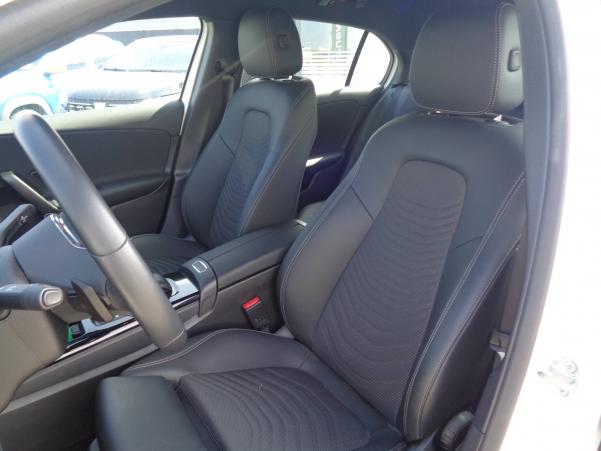 Vente en ligne Mercedes Classe A  180 7G-DCT au prix de 25 890 €