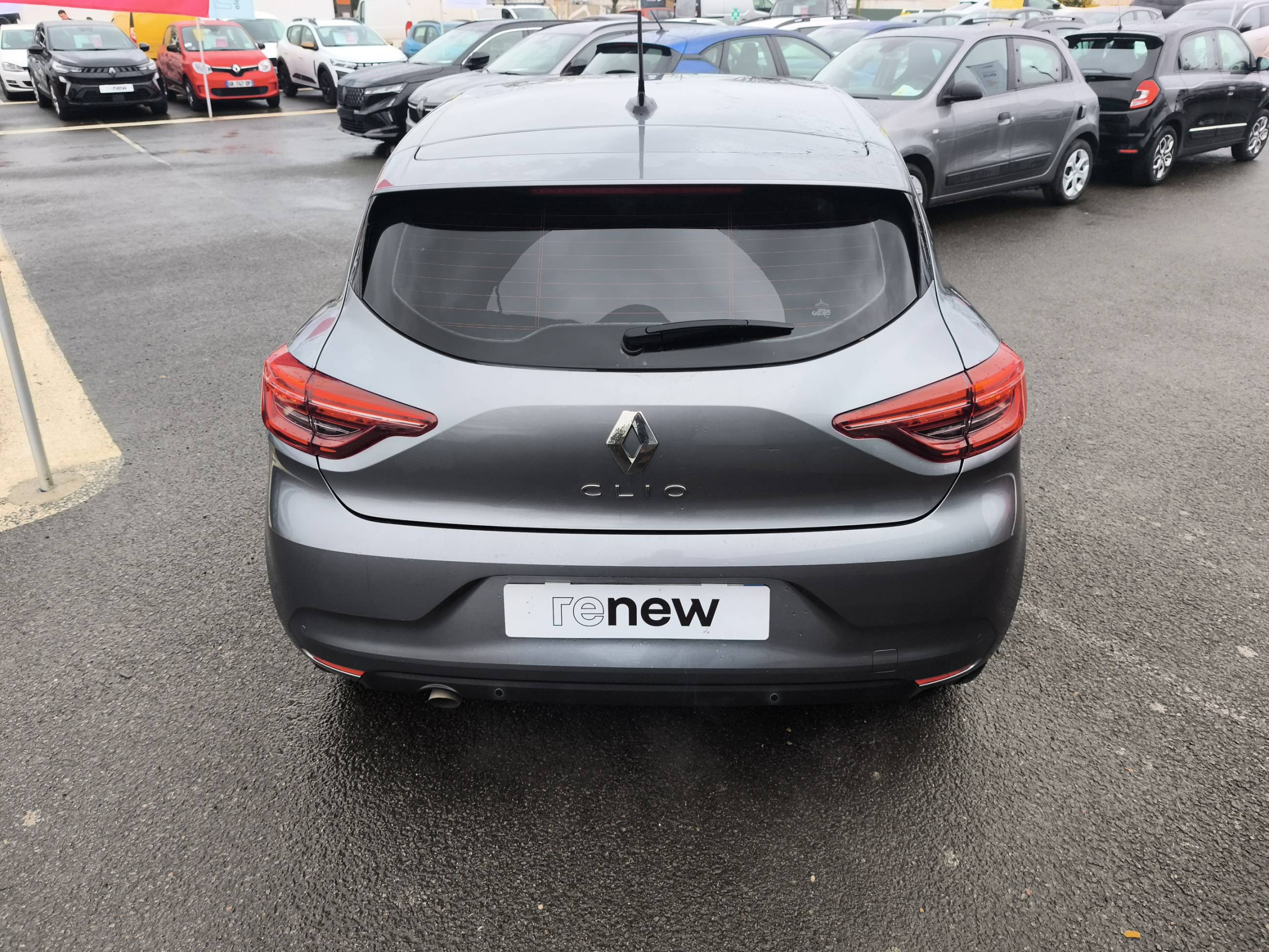 Vente en ligne Renault Clio 5 Clio TCe 90 au prix de 14 490 €