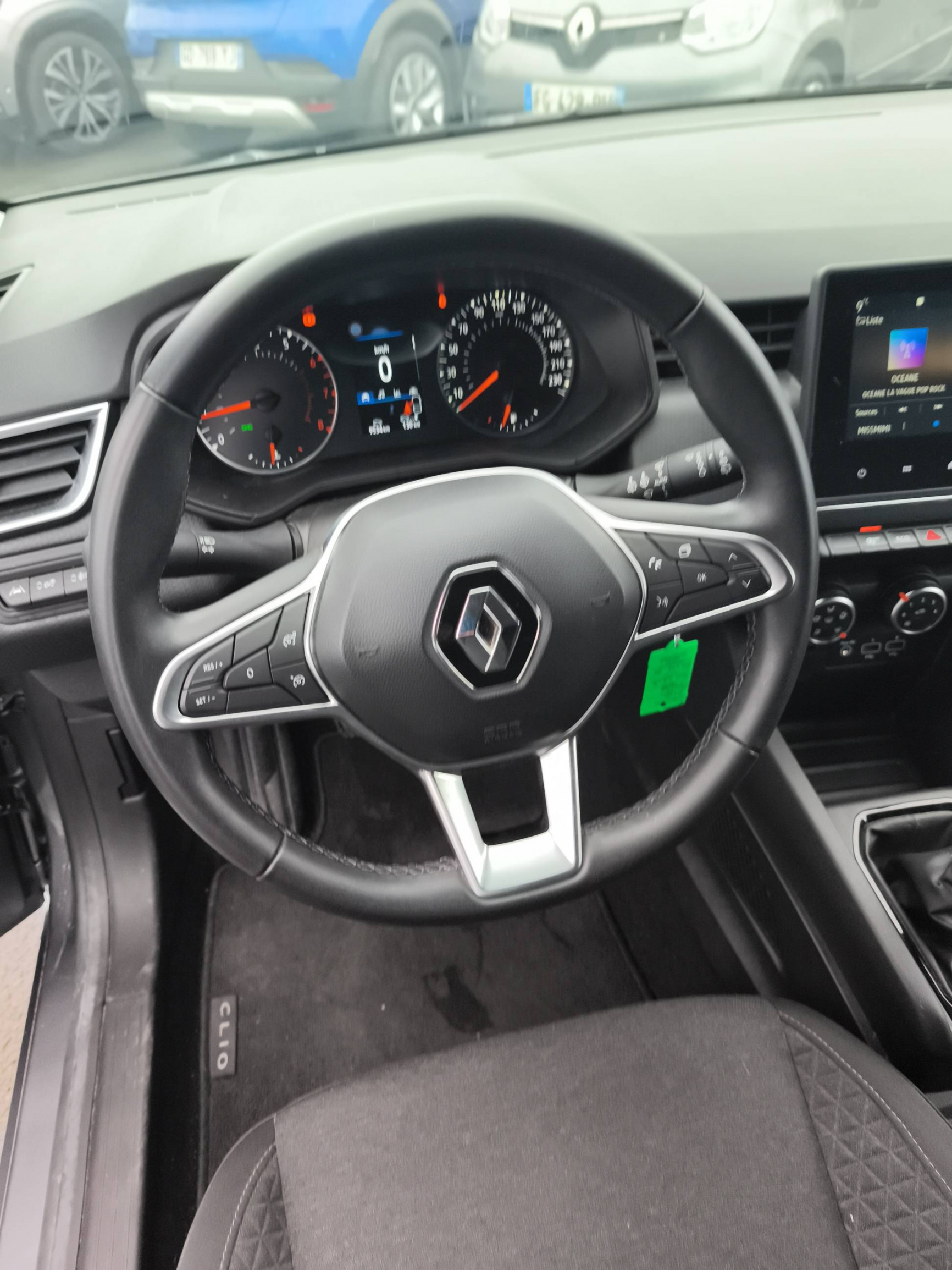 Vente en ligne Renault Clio 5 Clio TCe 90 au prix de 14 490 €