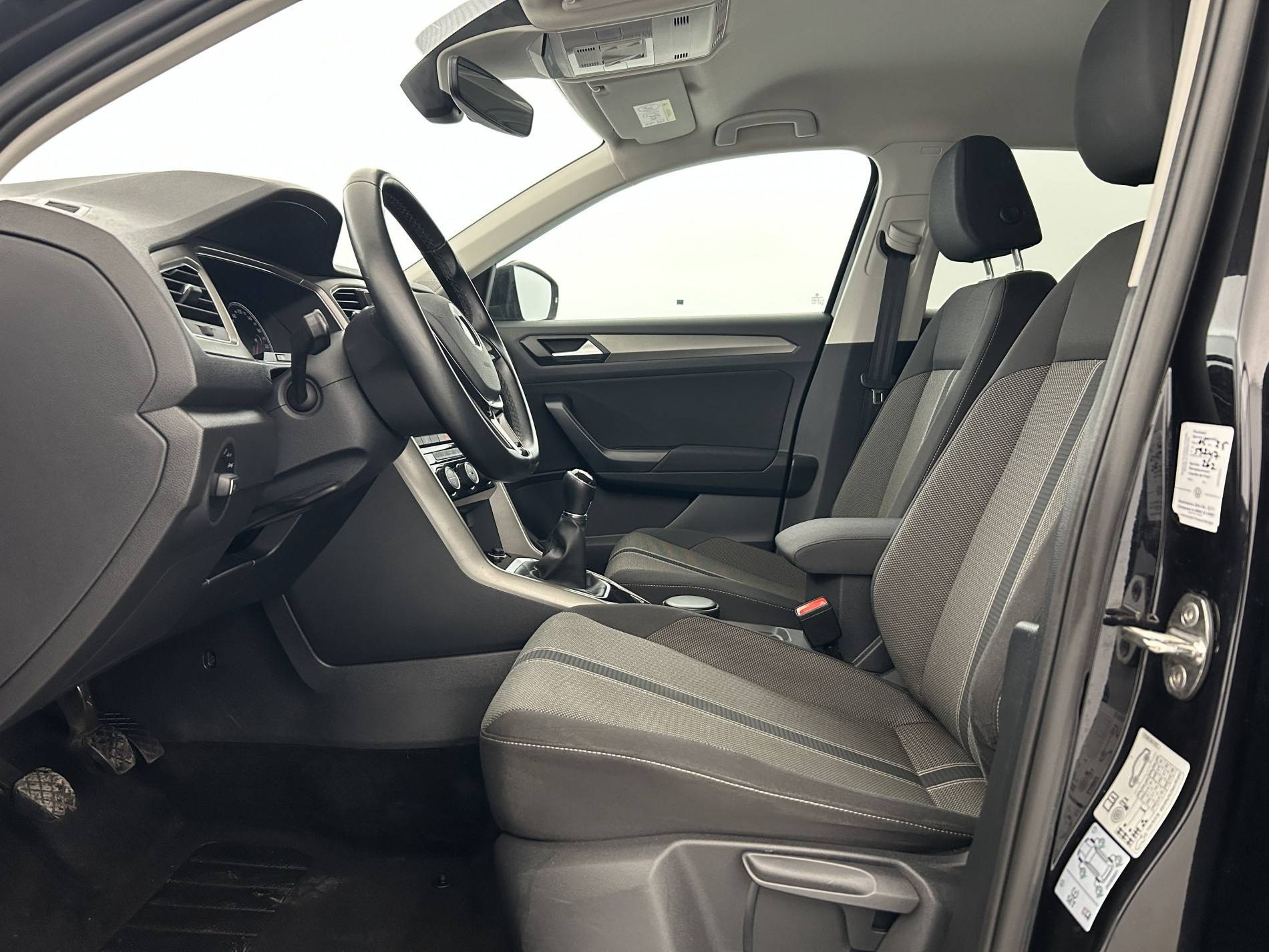 Vente en ligne Volkswagen T-Roc  1.0 TSI 110 Start/Stop BVM6 au prix de 18 190 €