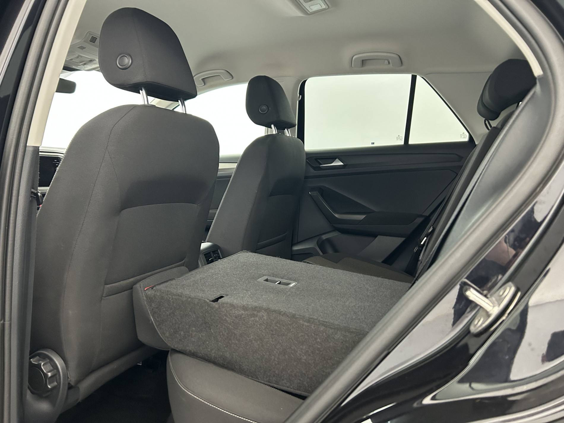 Vente en ligne Volkswagen T-Roc  1.0 TSI 110 Start/Stop BVM6 au prix de 18 190 €