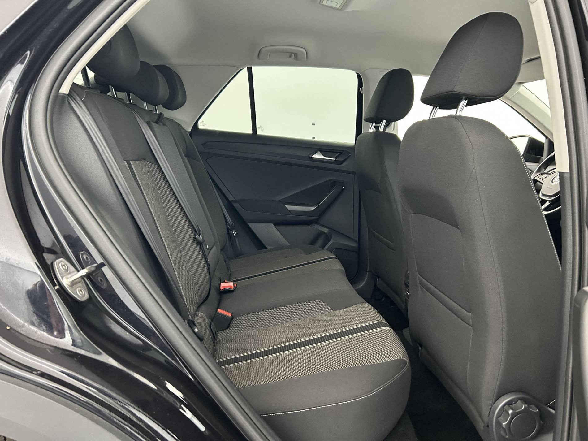 Vente en ligne Volkswagen T-Roc  1.0 TSI 110 Start/Stop BVM6 au prix de 18 190 €