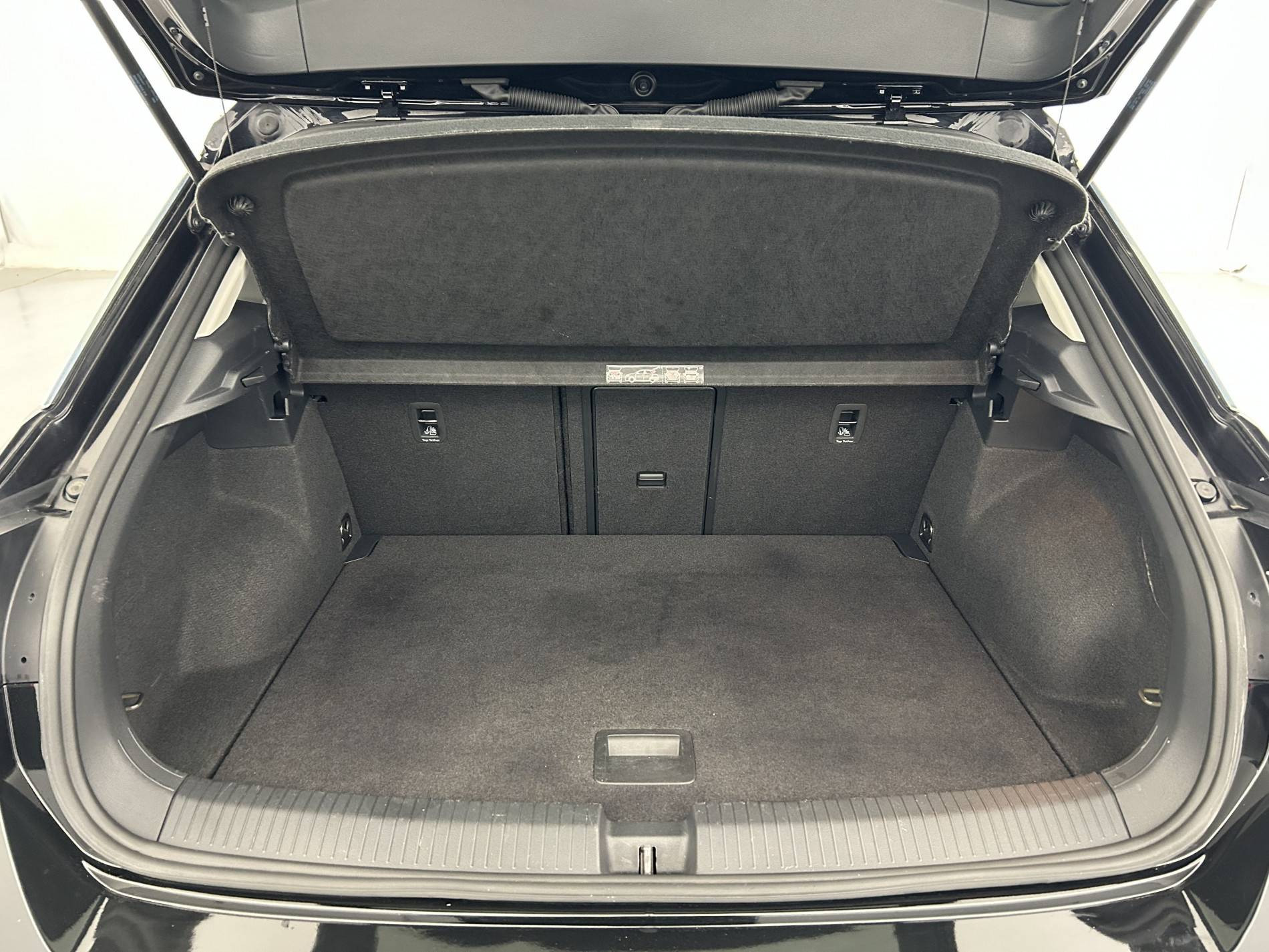 Vente en ligne Volkswagen T-Roc  1.0 TSI 110 Start/Stop BVM6 au prix de 18 190 €