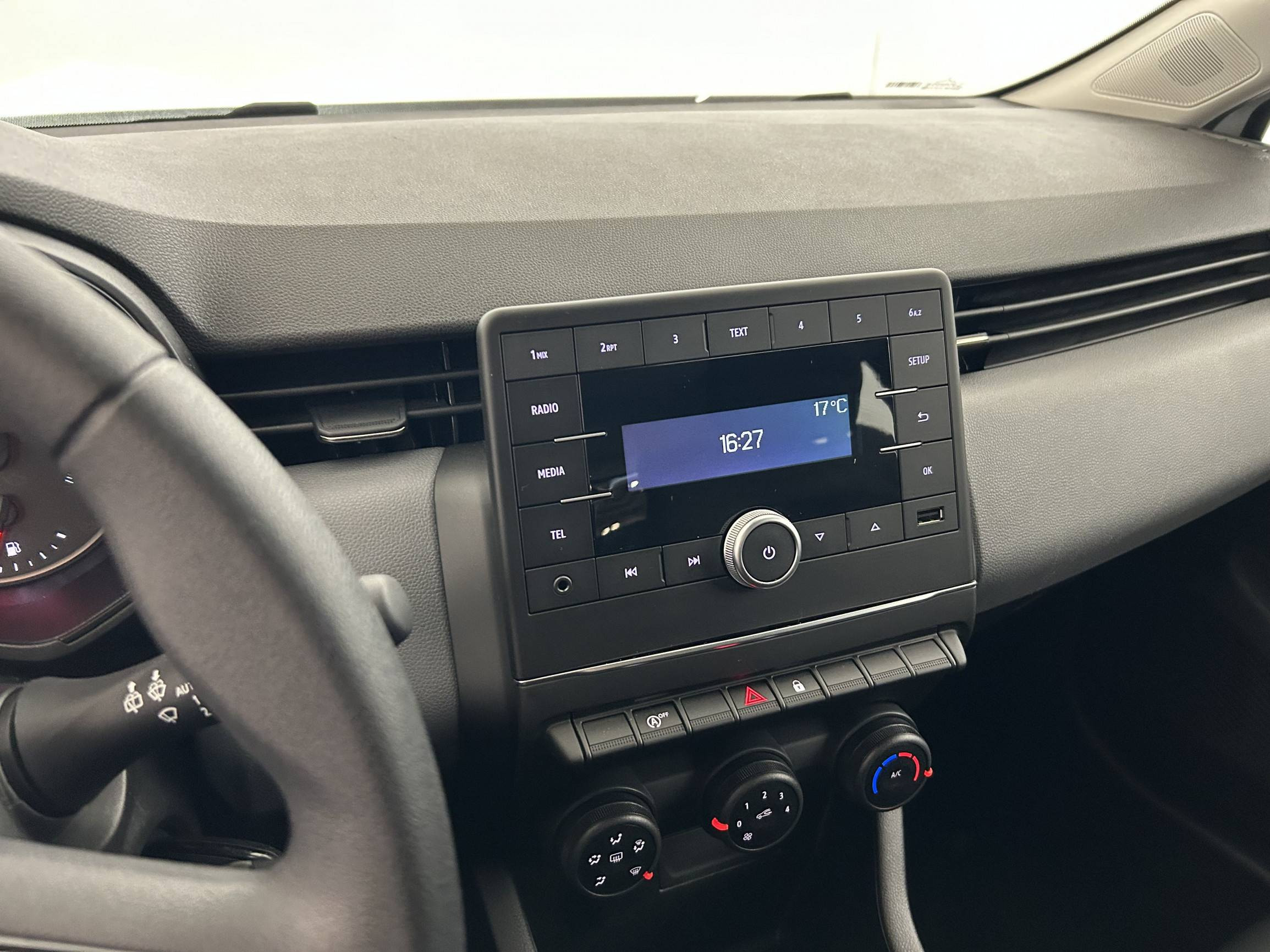 Vente en ligne Renault Clio 5 Clio SCe 65 au prix de 11 990 €