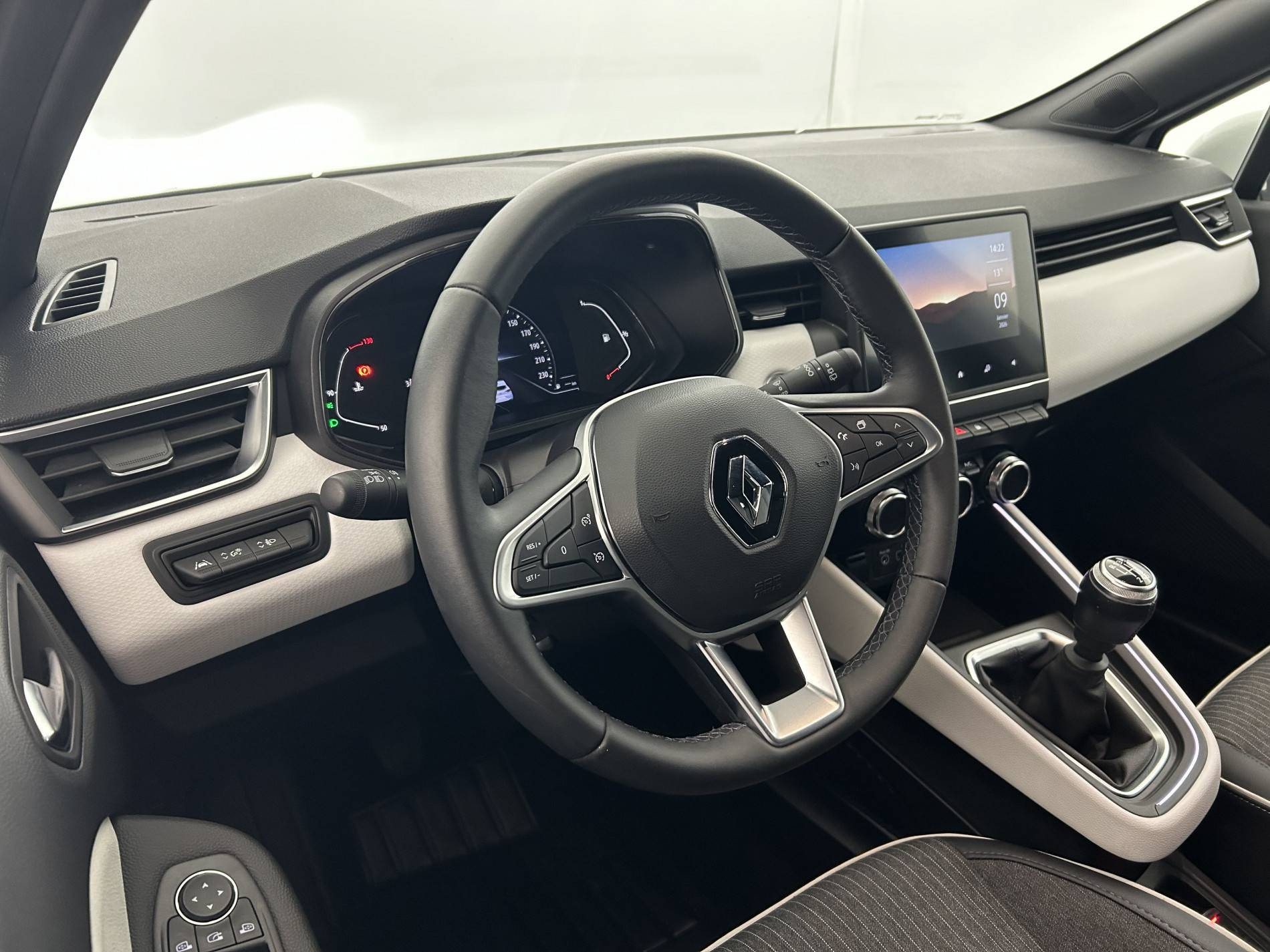 Vente en ligne Renault Clio 5 Clio TCe 90 - 21N au prix de 15 490 €