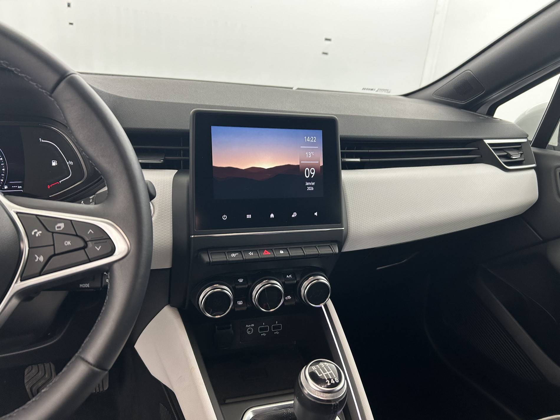 Vente en ligne Renault Clio 5 Clio TCe 90 - 21N au prix de 15 490 €