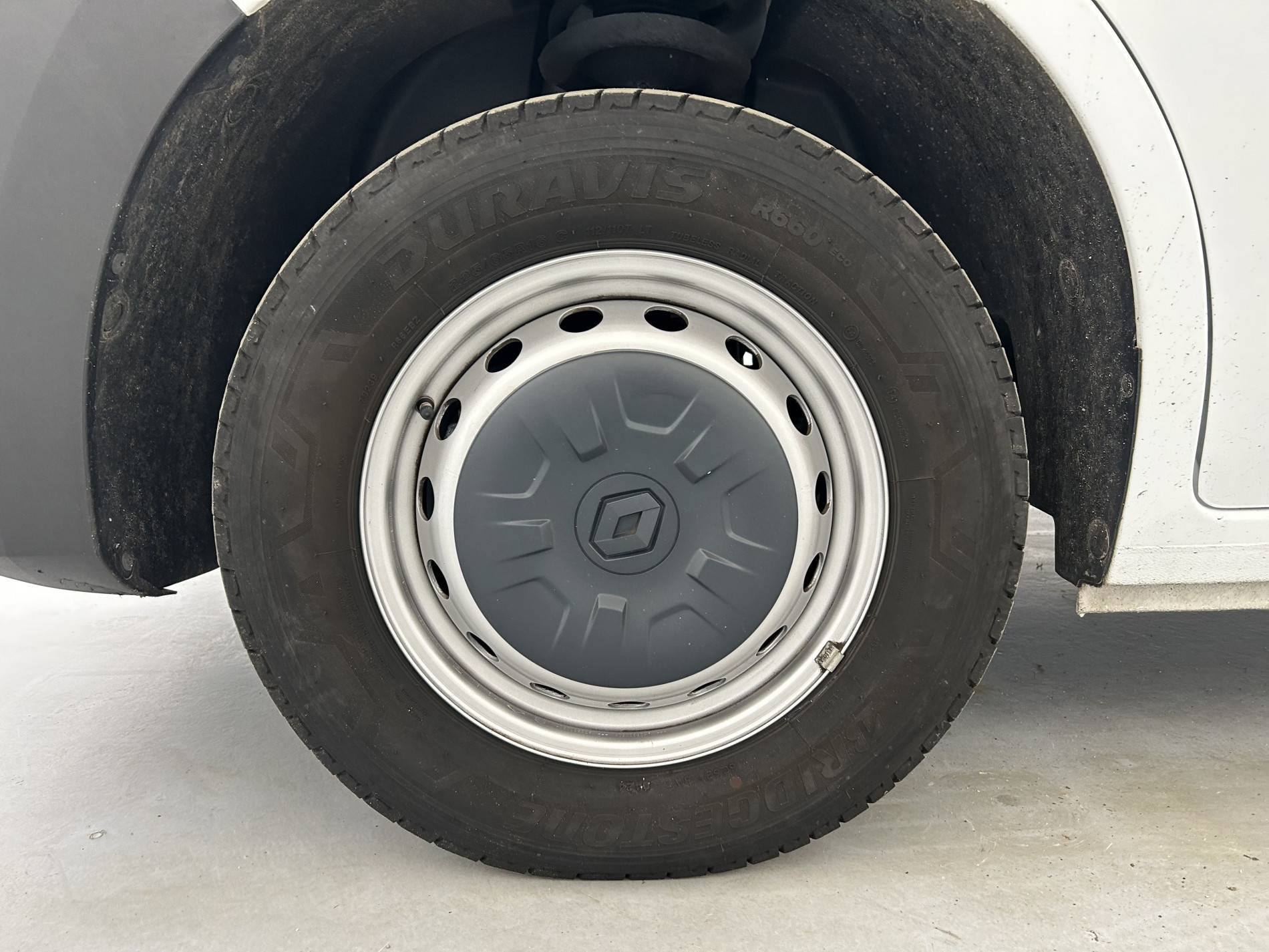 Vente en ligne Renault Master Fourgon MASTER FGN TRAC F3500 L2H2 BLUE DCI 135 au prix de 26 990 €